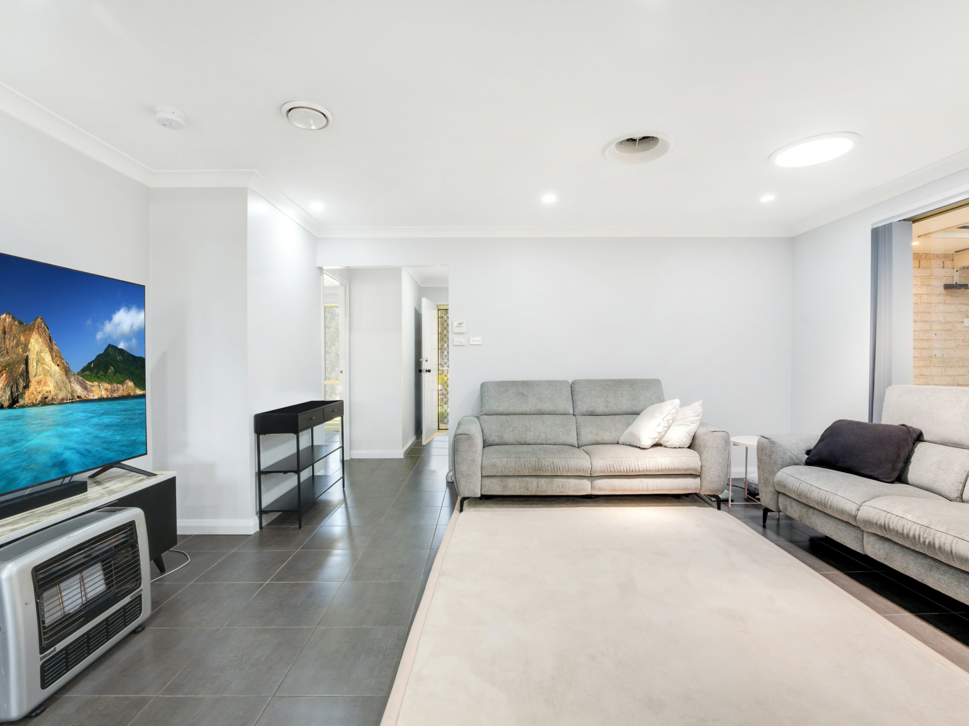 12 BINNAWAY AV, Hoxton Park, South Western Suburbs, 0房, 0浴, House