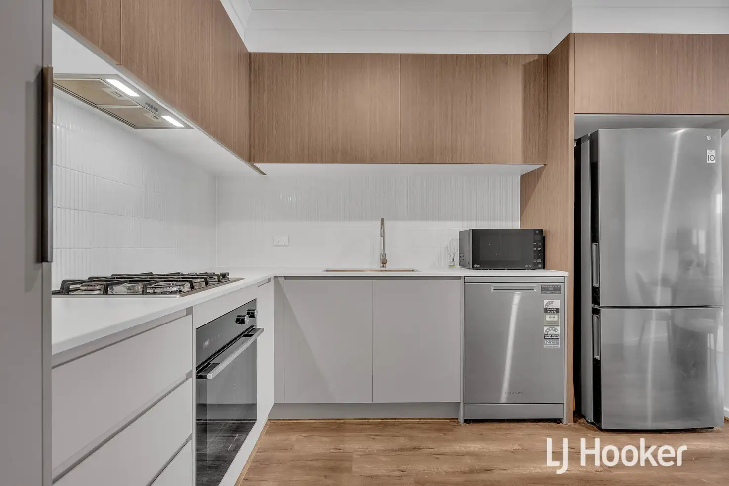 10 MYRTLE WALK, Cranbourne West, South East Melbourne, 0 Bedrooms, 0 Bathrooms, Townhouse