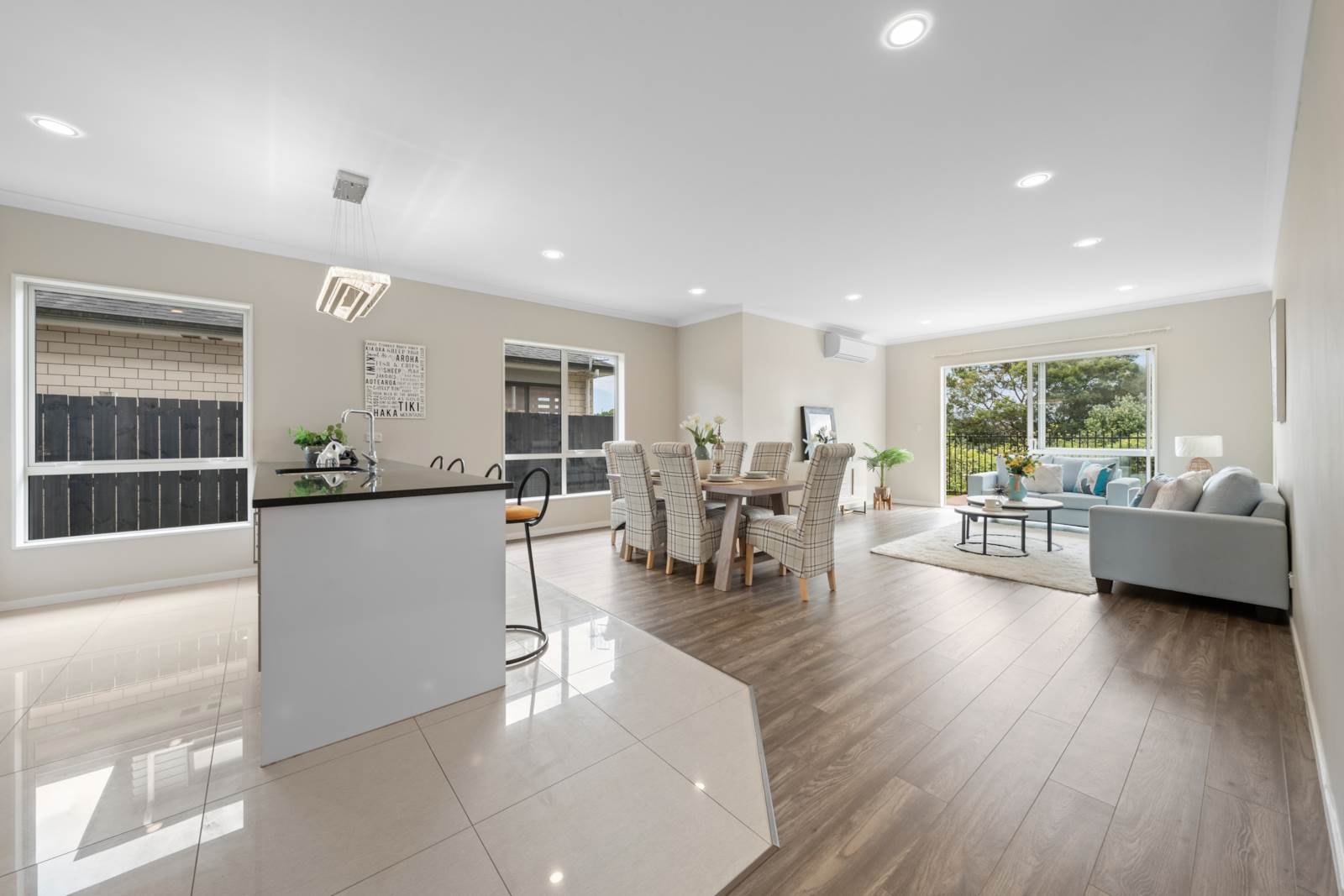 5 Iwinuku Crescent, Wattle Downs, Manukau City, 6房, 0浴, House