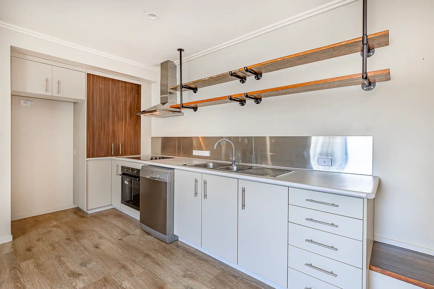 UNIT 16 23-25 ECHLIN ST, West End, Townsville, 0部屋, 0バスルーム, Townhouse