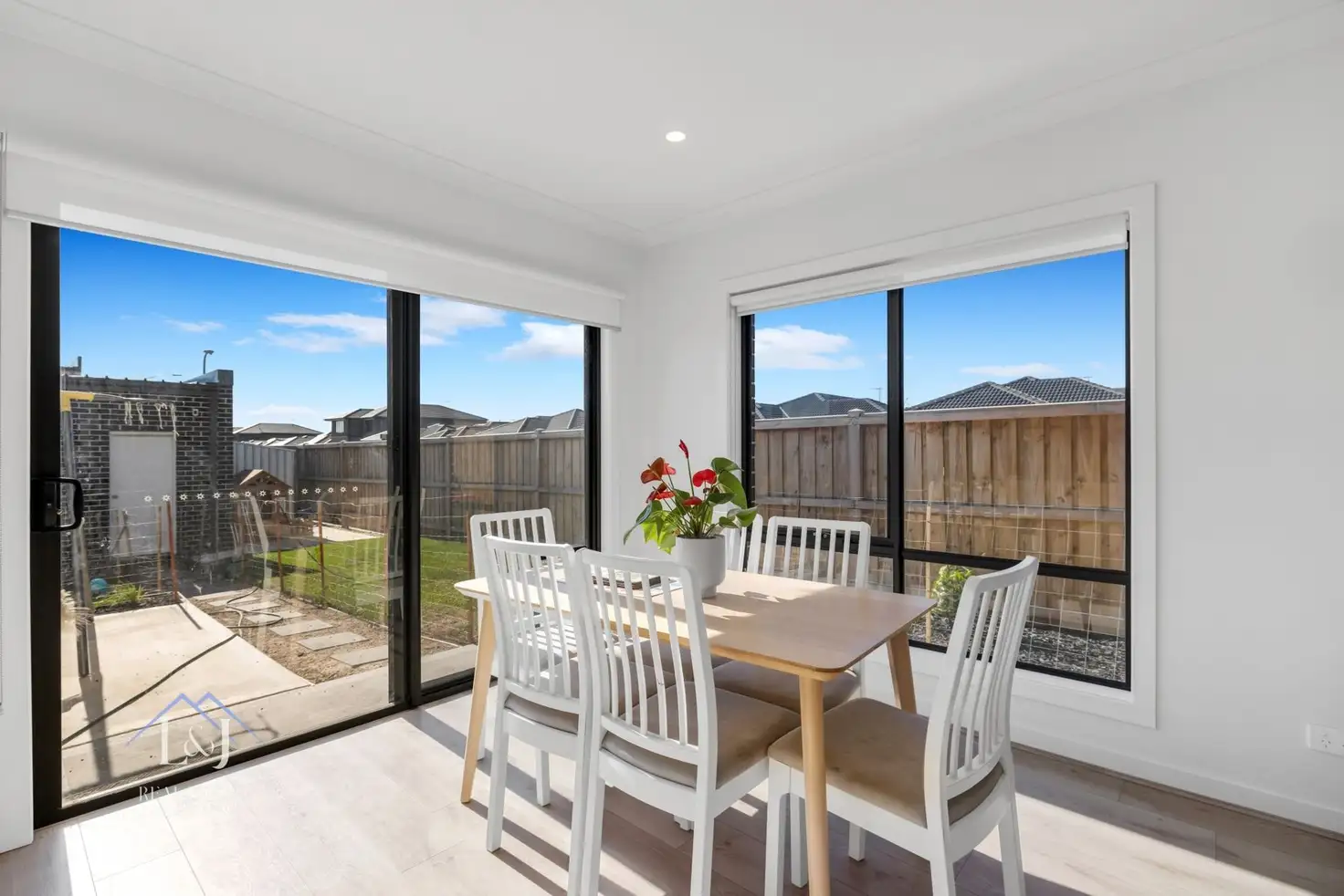 10 ALLUSIVE WALK, Narre Warren, South East Melbourne, 0 غرف, 0 حمامات, House