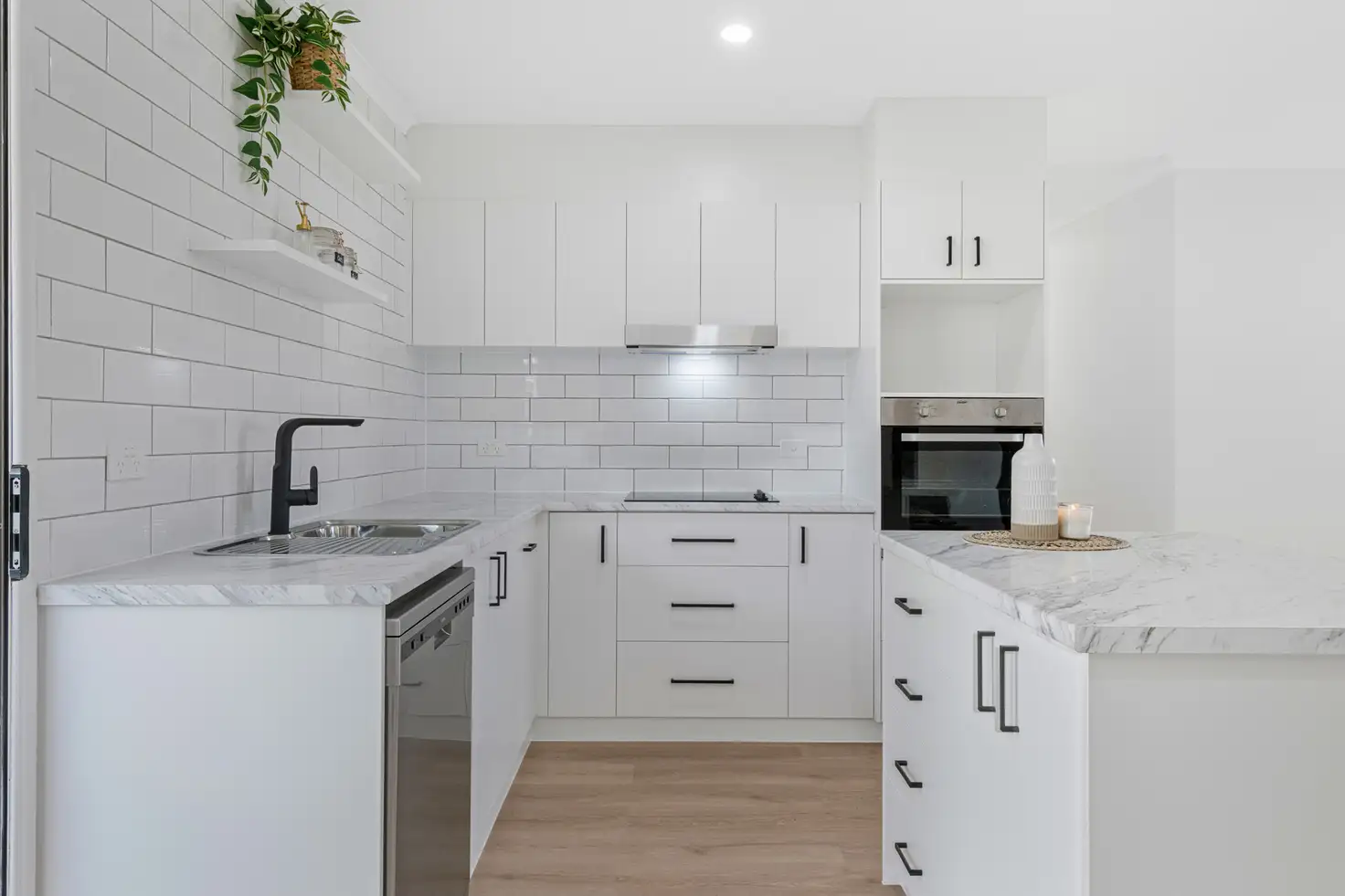 8 SHARON DR, EAGLEBY QLD 4207, 0 침실, 0 욕실, House