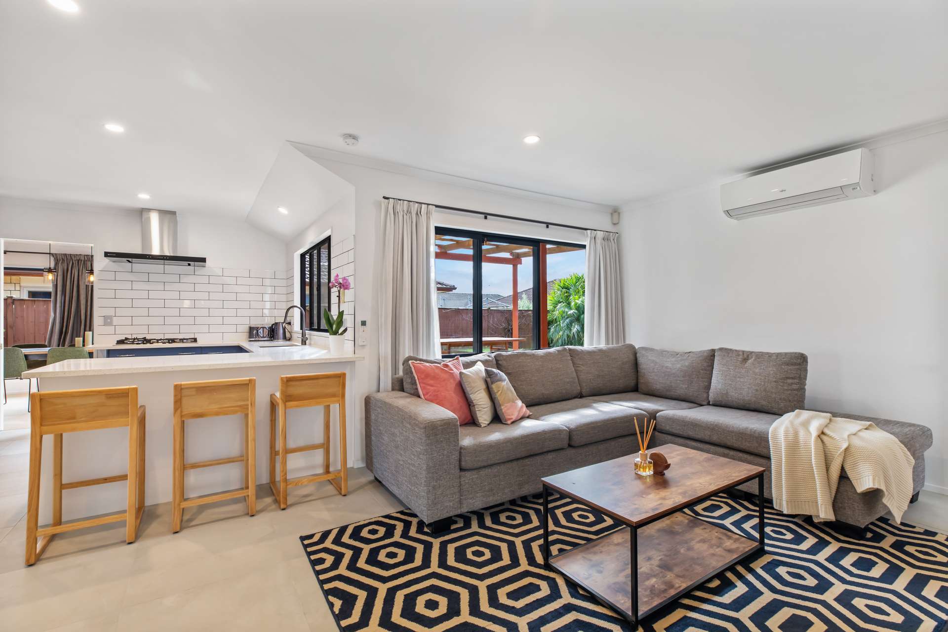 9 Croftview Road, Wattle Downs, Manukau City, 4 Bedrooms, 2 Bathrooms