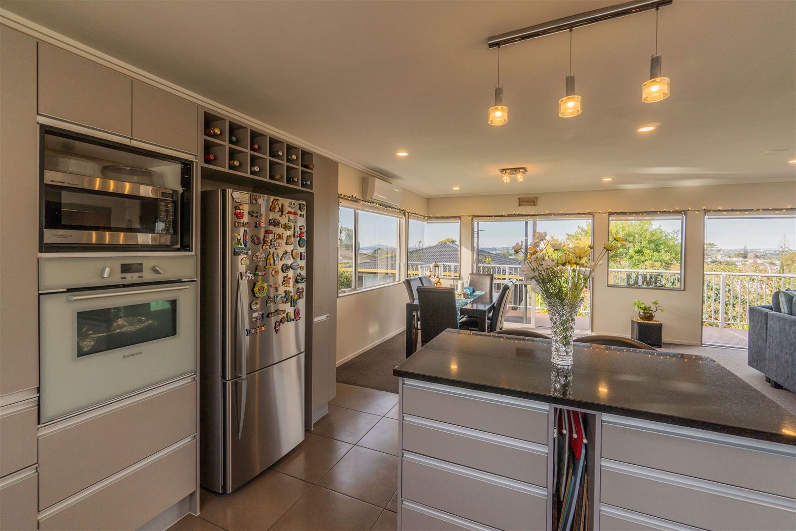 4313a Great North Road, Glendene, Waitakere City, 4 ਕਮਰੇ, 2 ਬਾਥਰੂਮ