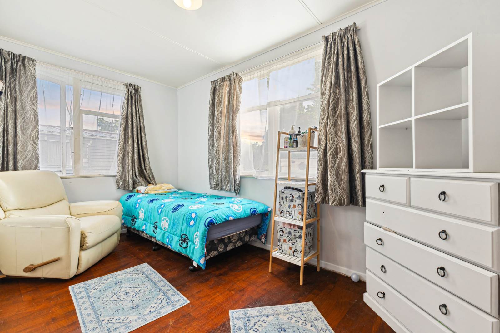 17 Alexander Crescent, Otara, Manukau City, 5 Bedrooms, 1 Bathrooms, House