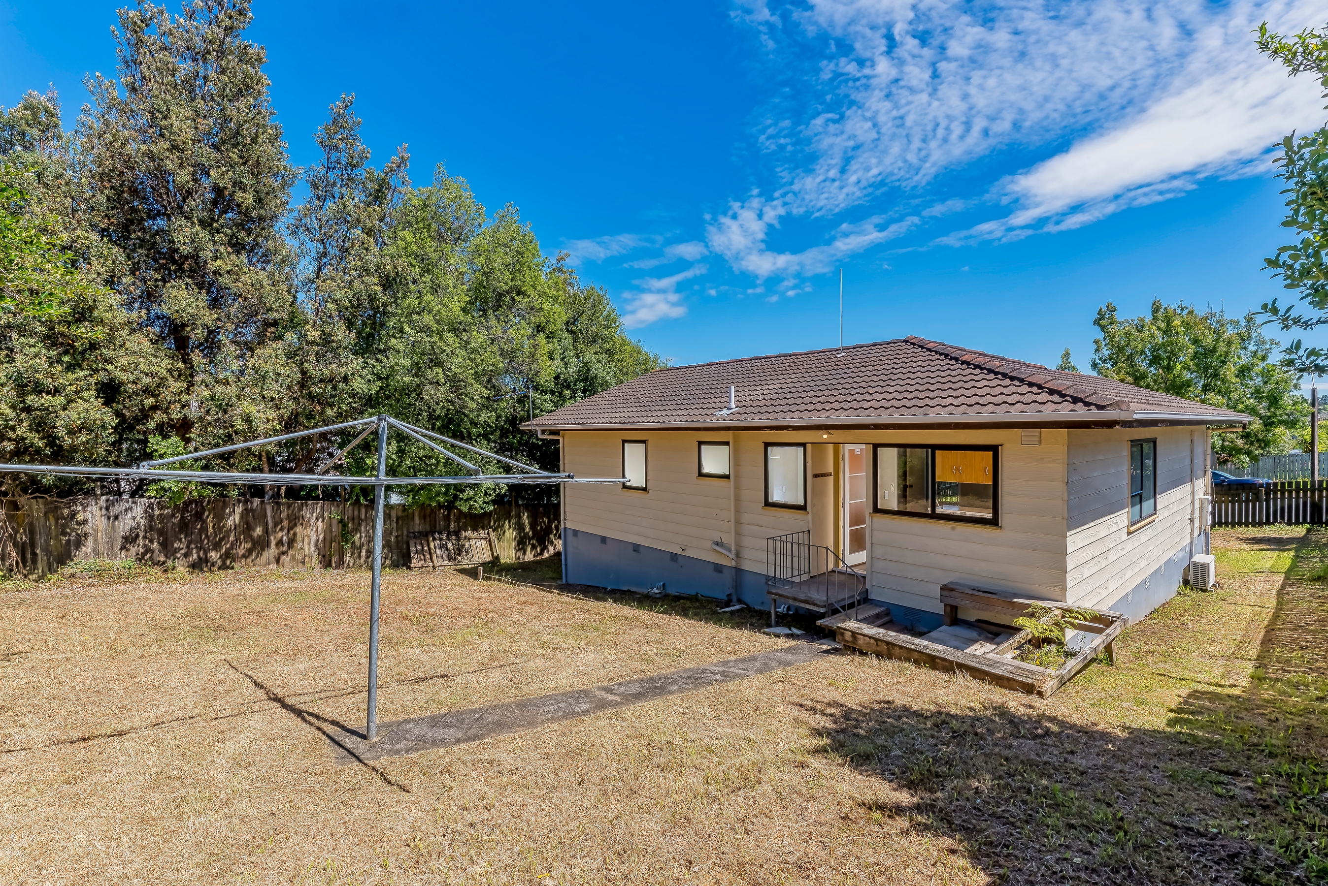 6 Holmes Drive, Massey, Waitakere City, 3 Kuwarto, 1 Banyo, House
