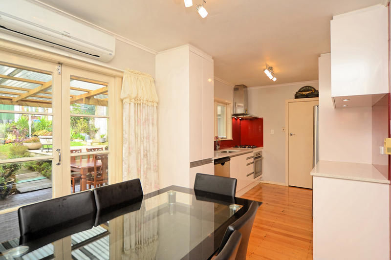 27 Moire Road, Massey, Waitakere City, 4 ਕਮਰੇ, 2 ਬਾਥਰੂਮ