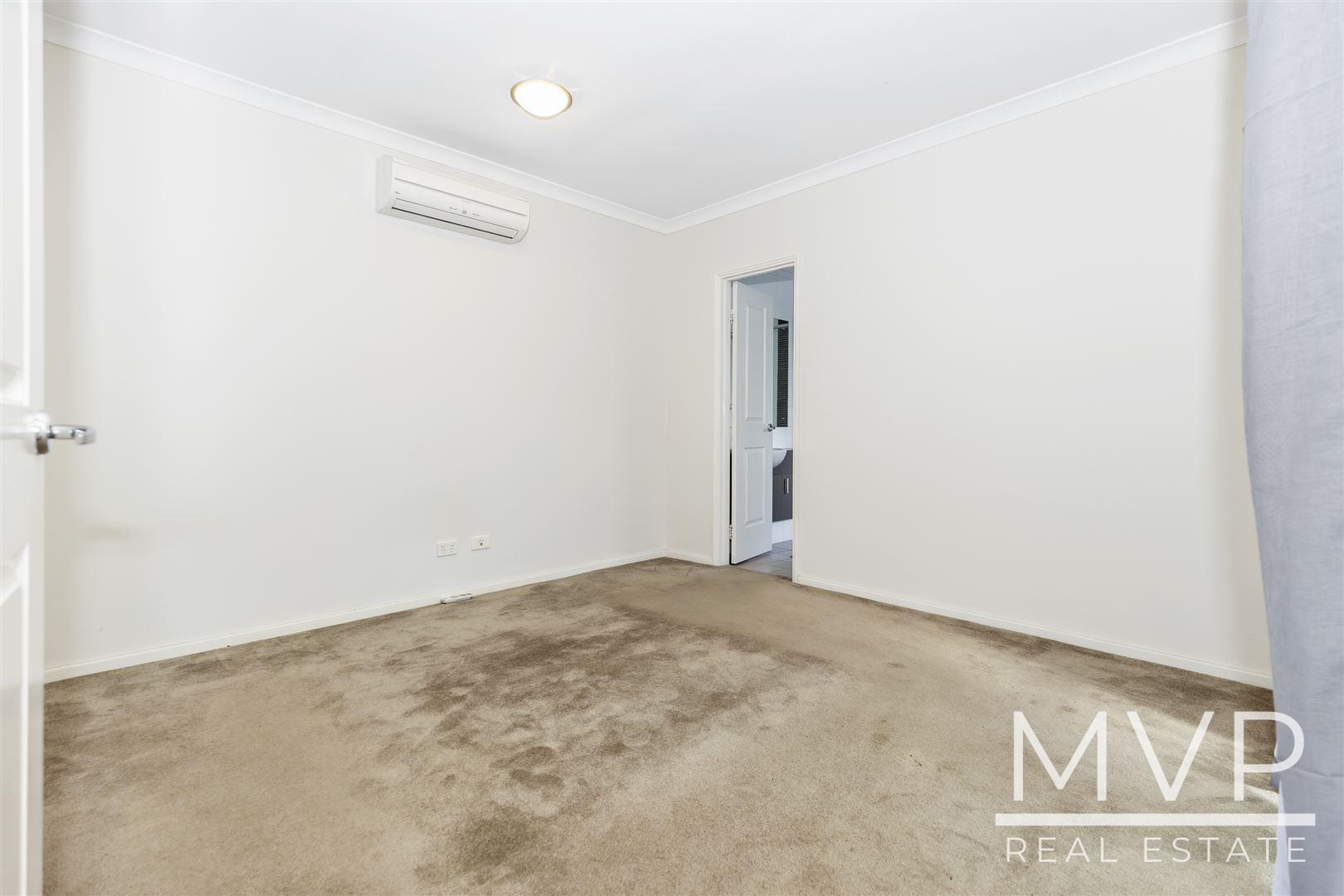 UNIT 4 5 OAK ST, CANNINGTON WA 6107, 0 Bedrooms, 0 Bathrooms, House