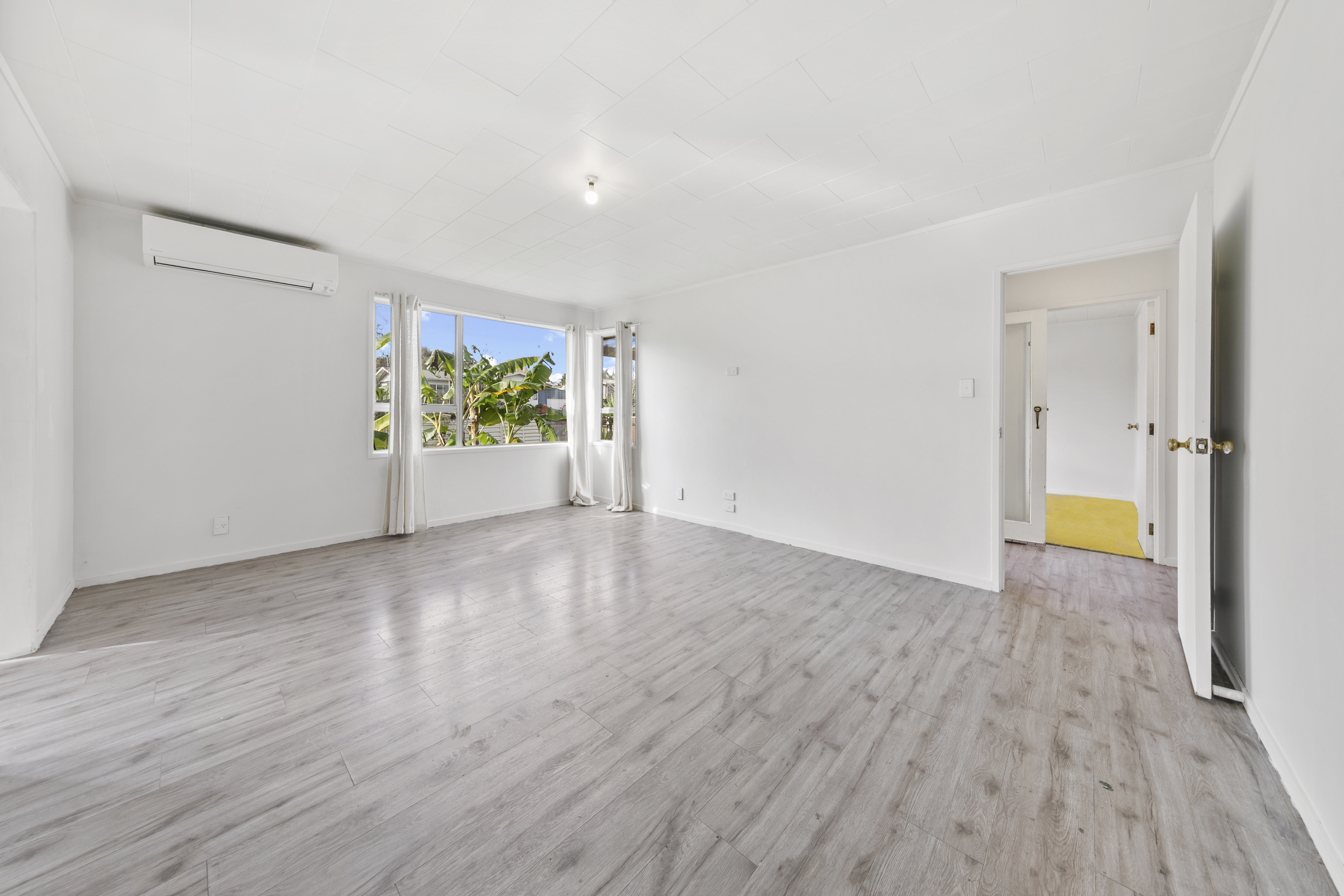 54 Sikkim Crescent, Clover Park, Manukau City, 2 ਕਮਰੇ, 1 ਬਾਥਰੂਮ, House