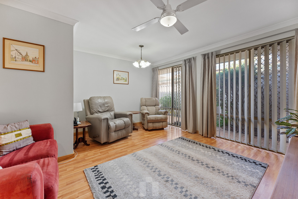VELLGROVE MEWS UNIT 13 70 VELLGROVE AV, Parkwood, South East Perth, 0 Kuwarto, 0 Banyo, Unit