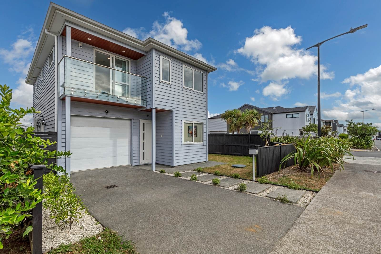 12 Pihoihoi Place, Hobsonville