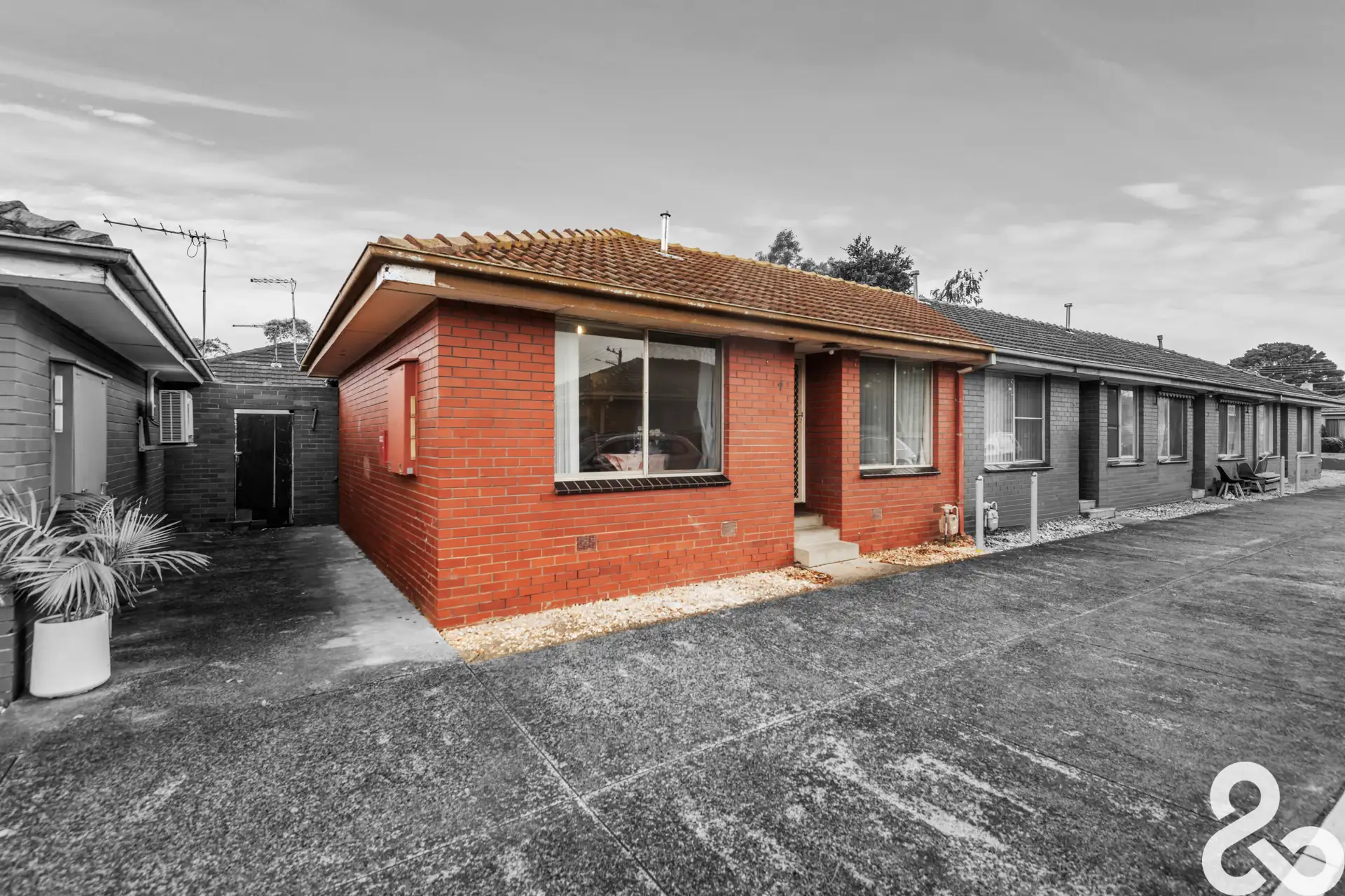 UNIT 4 2 CLARKE ST, Thomastown, North Melbourne, 0部屋, 0バスルーム, Unit