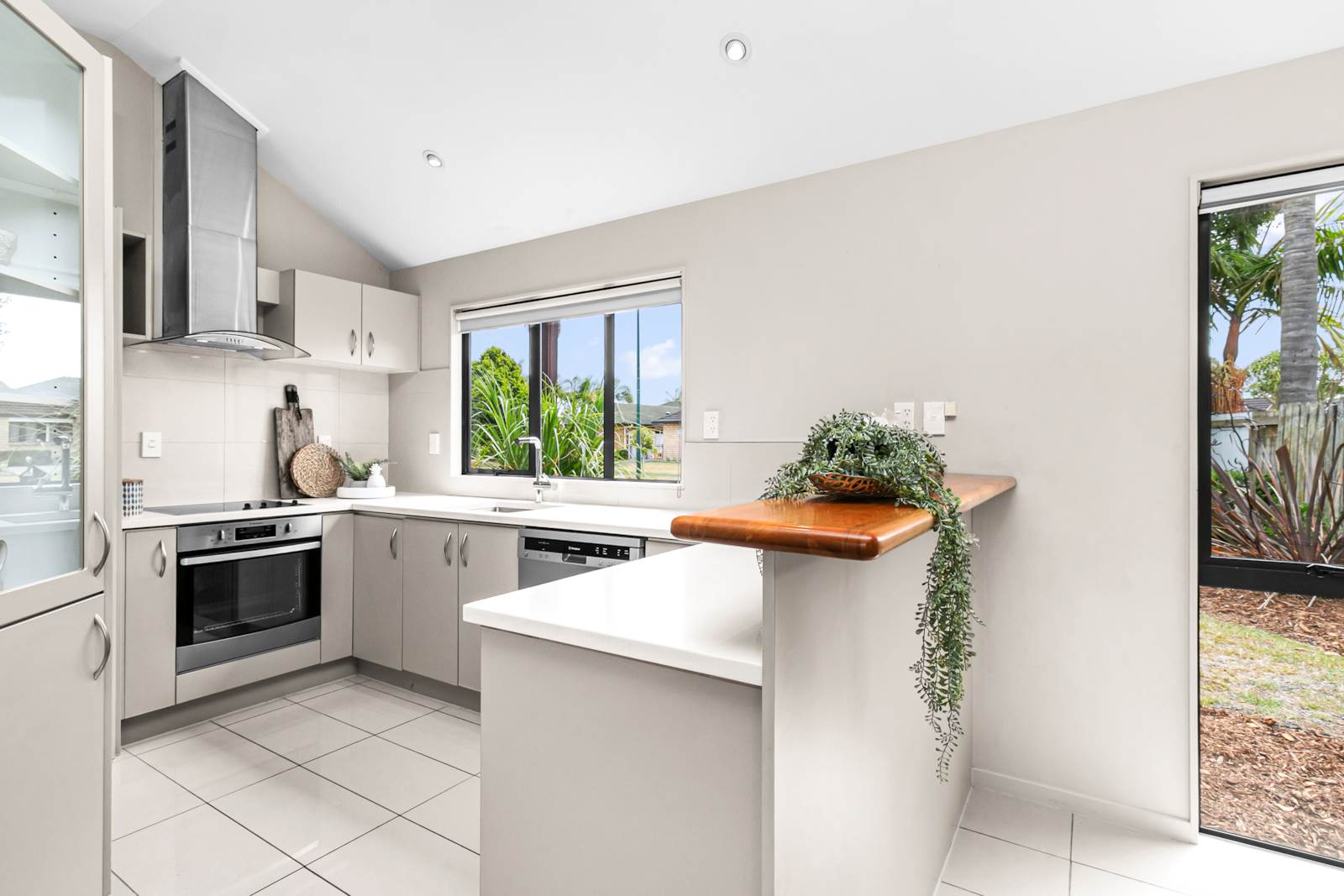 18 Crannog Fen, Wattle Downs, Manukau City, 4 phòng ngủ, 2 phòng tắm, House