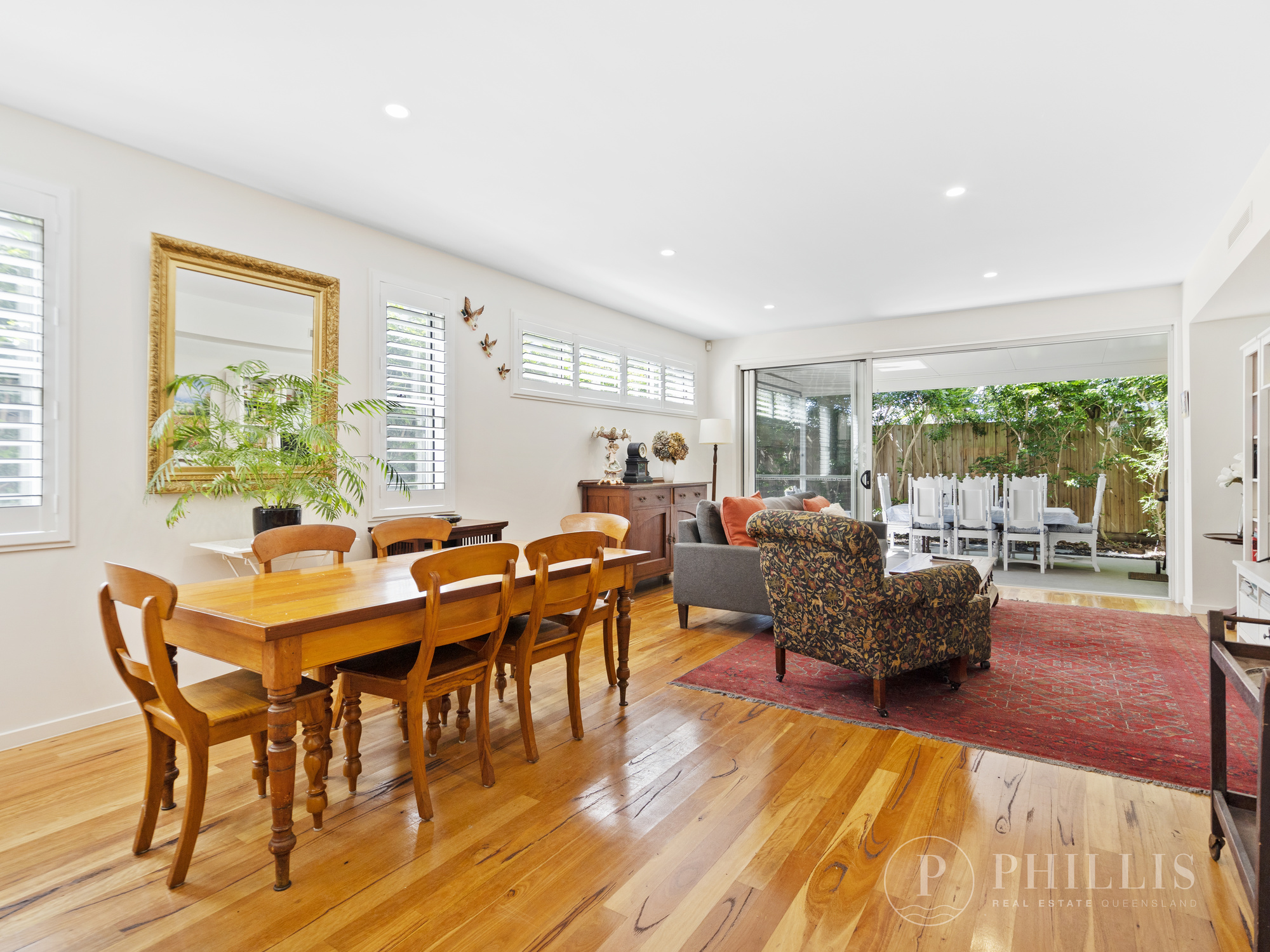 17 NANKEEN AV, Paradise Point, Gold Coast, 0 Bedrooms, 0 Bathrooms, Townhouse