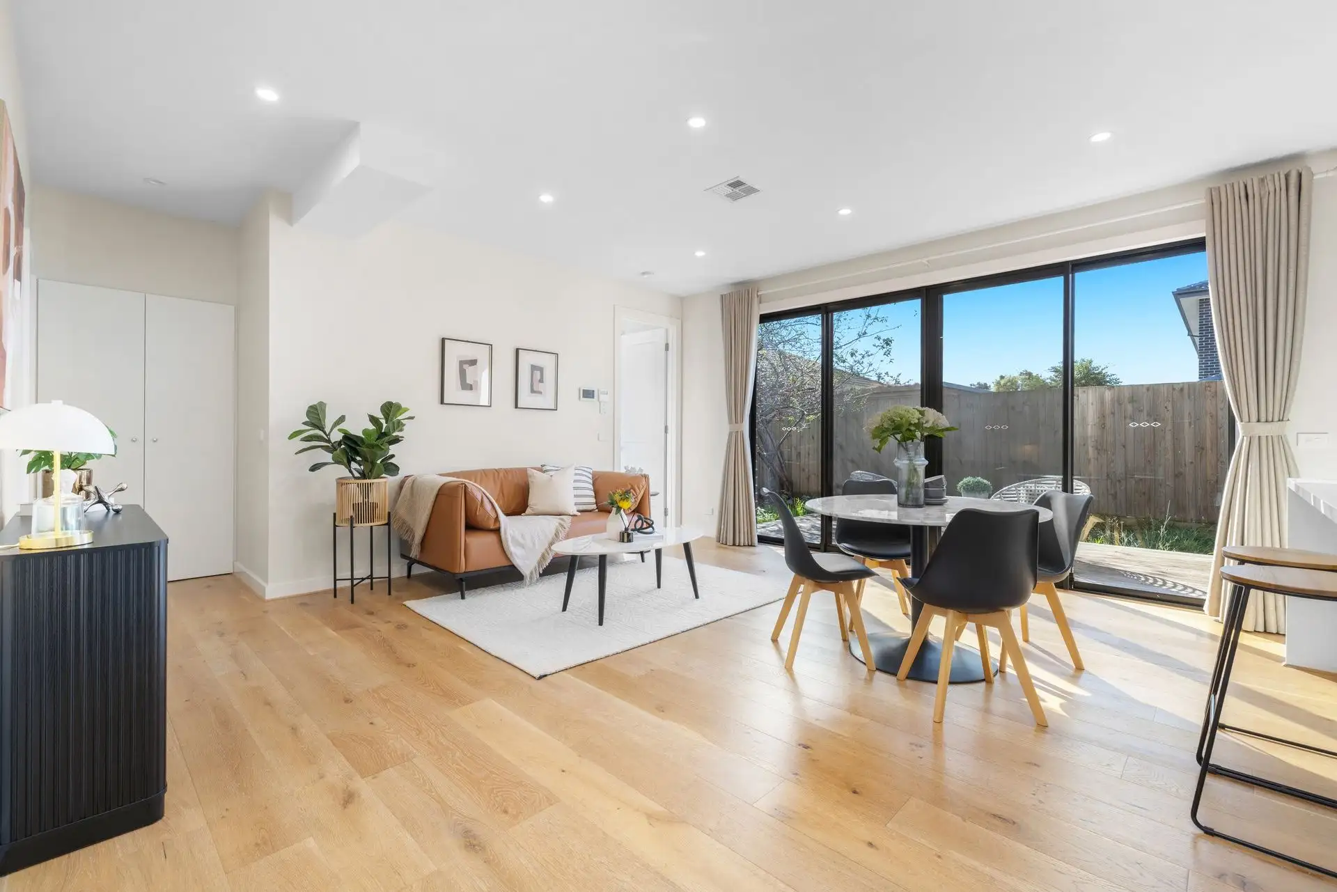 UNIT 3 17 HILLCREST AV, Chadstone, East Melbourne, 0 ਕਮਰੇ, 0 ਬਾਥਰੂਮ, Townhouse