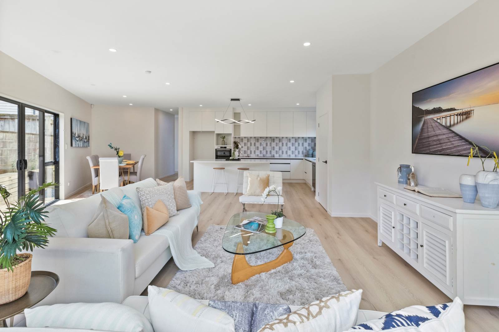 7d Titirangi Road, New Lynn, Waitakere City, 4 ห้องนอน, 0 ห้องน้ำ, Townhouse