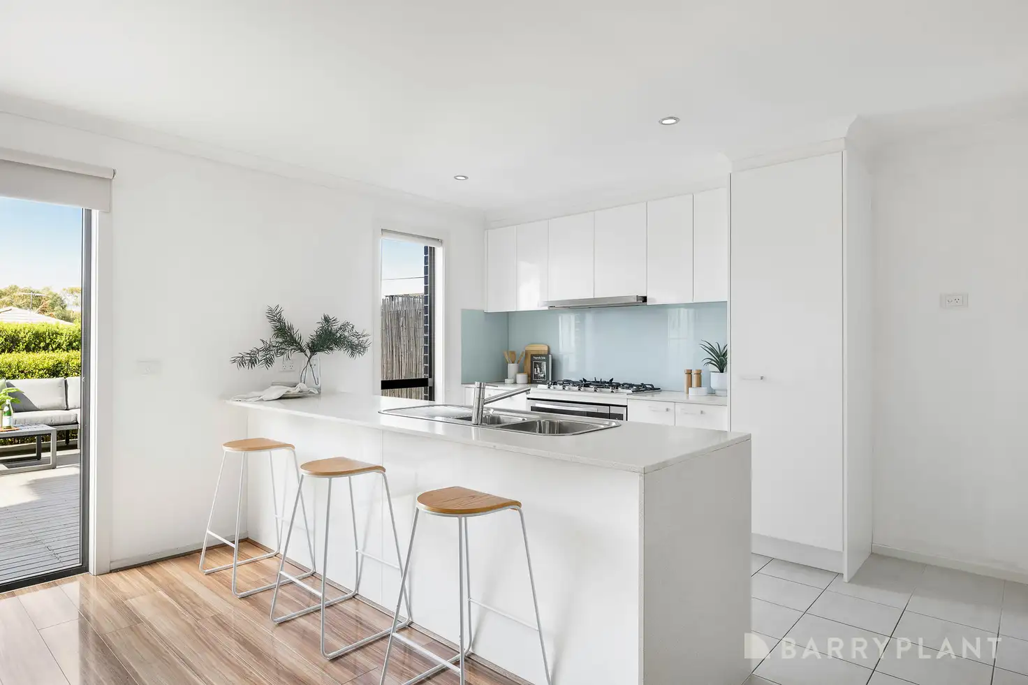 13 HUBBLE RD, Croydon, East Melbourne, 0 कमरे, 0 बाथरूम, Townhouse