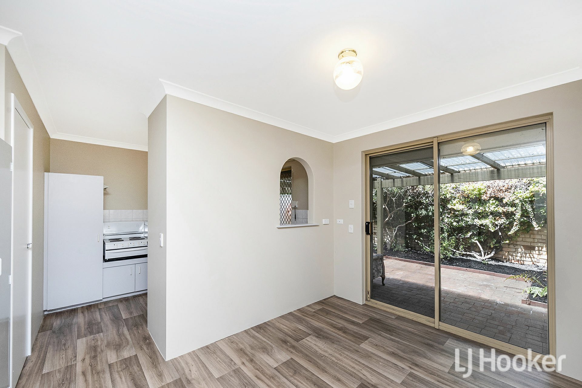 UNIT 1 24 SOUTHDOWN PL, Thornlie, South East Perth, 0 રૂમ, 0 બાથરૂમ, House