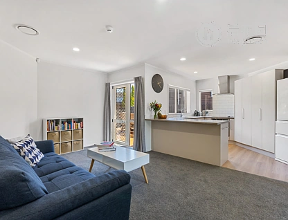 2/27 Channing Crescent, Botany Downs, Auckland - Manukau, 3 chambres, 0 salles de bain