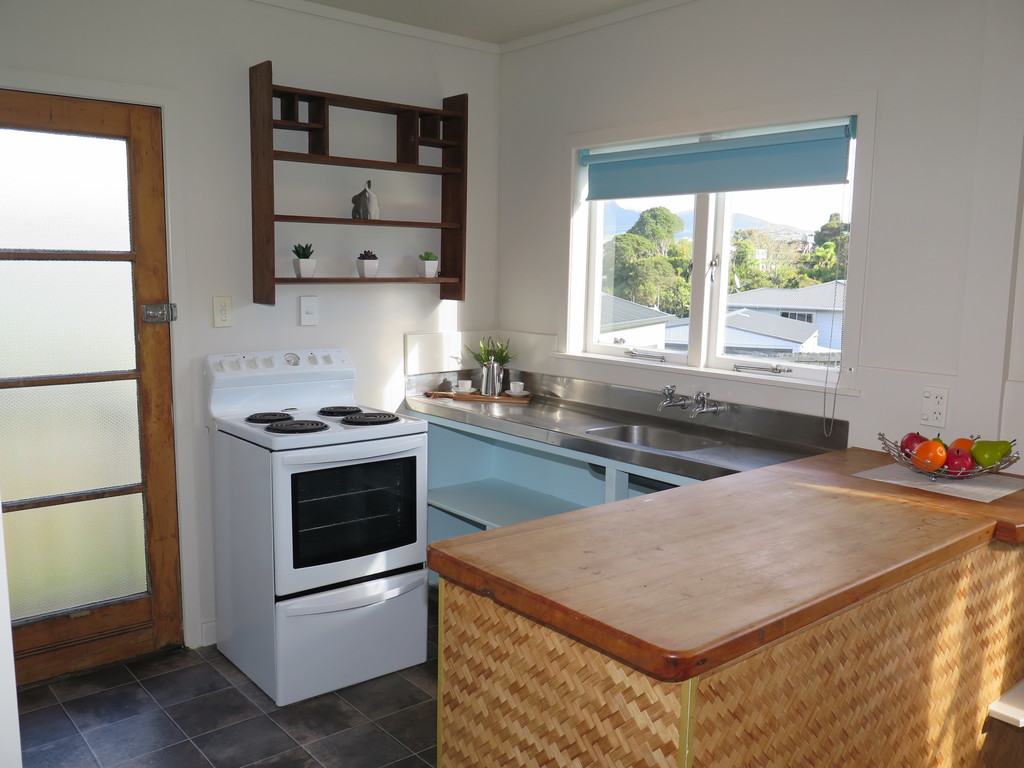 4 Primrose Street, Raglan, Waikato, 2 phòng ngủ, 1 phòng tắm, House