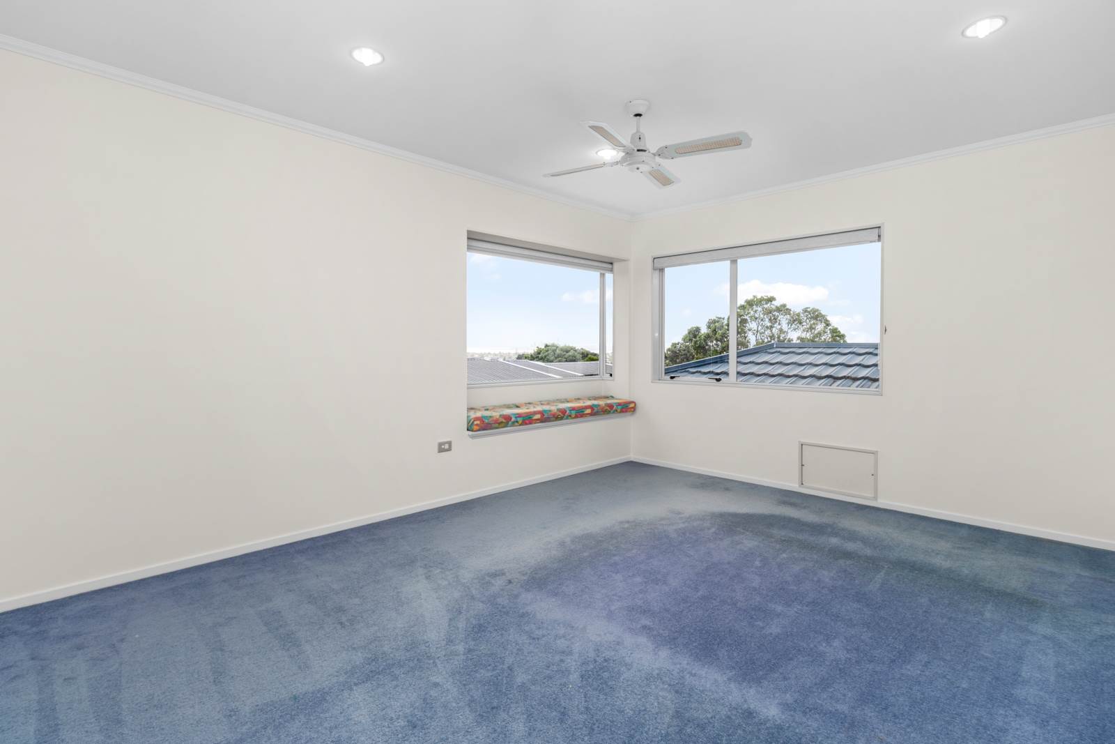 241c Royal Road, Massey, Waitakere City, 6 ਕਮਰੇ, 3 ਬਾਥਰੂਮ, House
