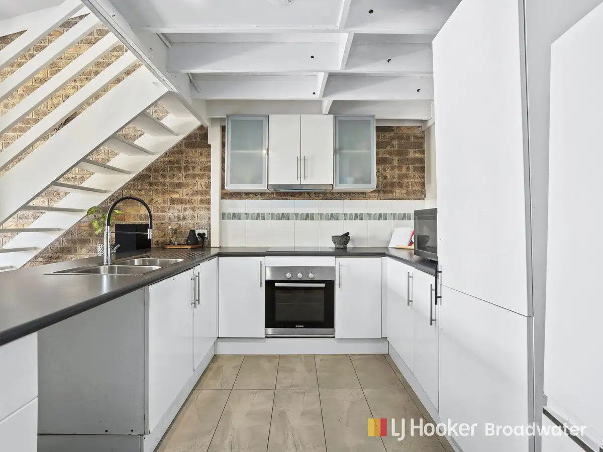 CHERWOOD LODGE UNIT 8 71 OLSEN AV, Labrador, Gold Coast, 0 Bedrooms, 0 Bathrooms, Townhouse