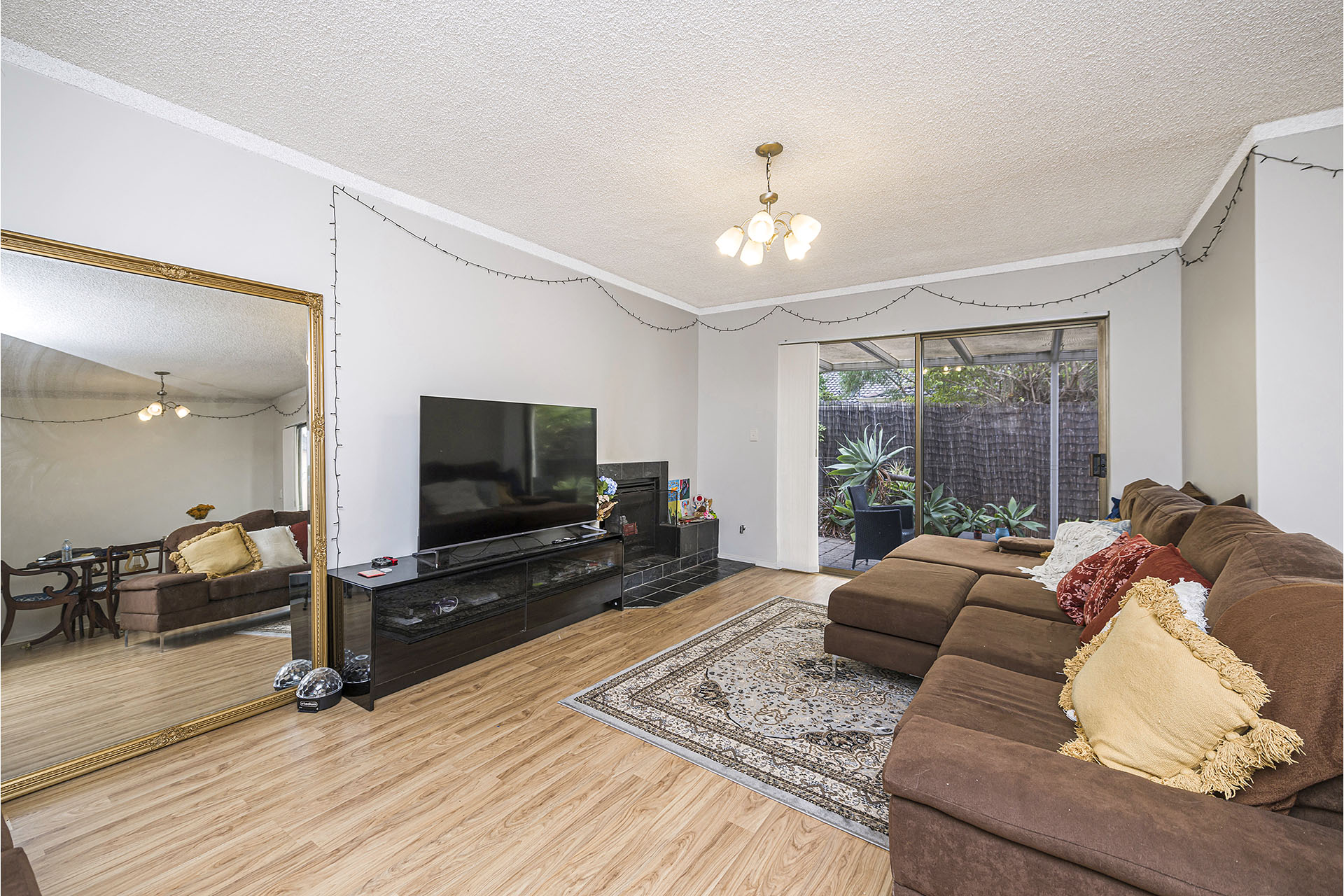 UNIT 2 52 ROBERT ST, Como, Perth CBD, 0 Bedrooms, 0 Bathrooms, Townhouse