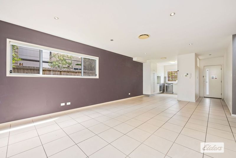 UNIT 8 80 MOOLYYIR ST, Urangan, Wide Bay, 0 chambres, 0 salles de bain, Townhouse
