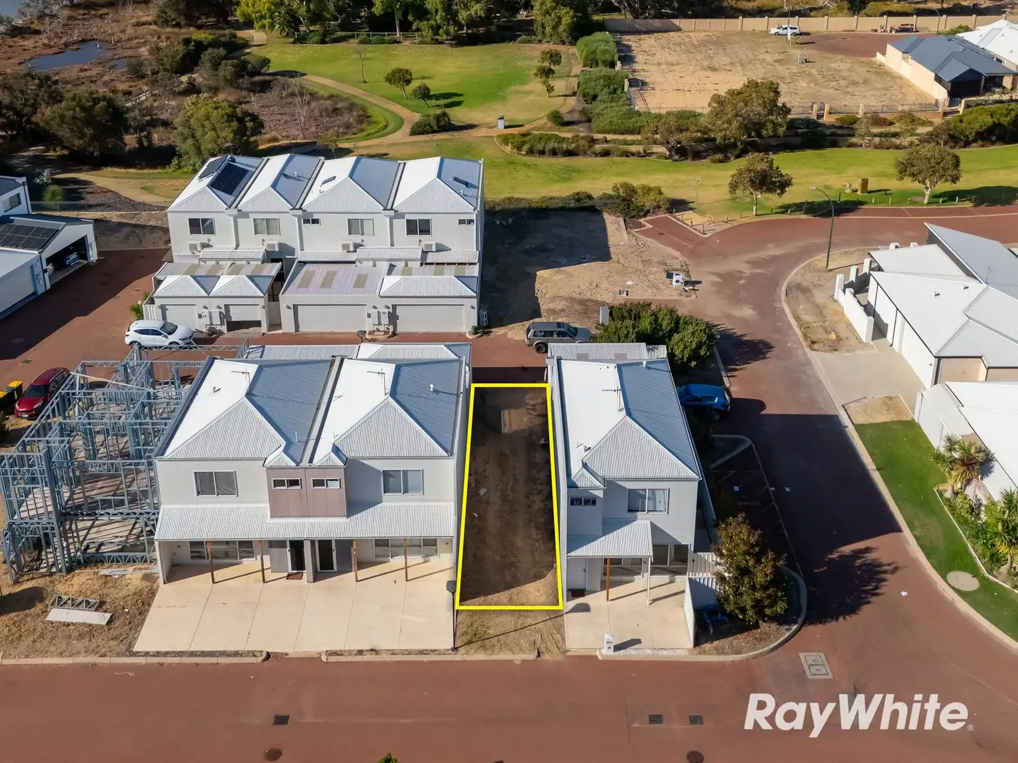 THE WATERFRONT AT OLIVE WATERS UNIT 42 15 KARDAN LOOP, Falcon, Mandurah, 0房, 0浴, Section