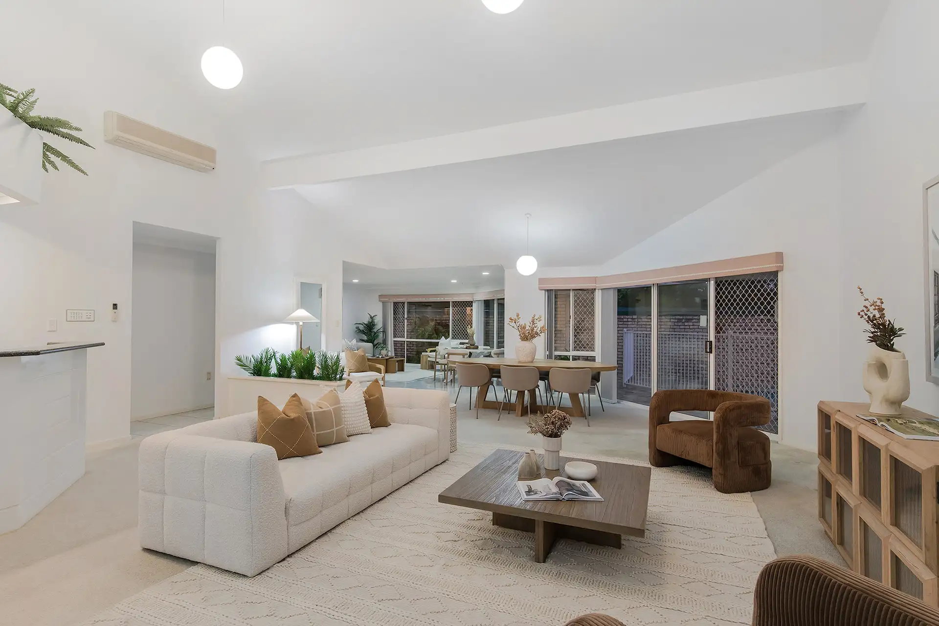 143 SANTA CRUZ BVD, Clear Island Waters, Gold Coast, 0部屋, 0バスルーム, House
