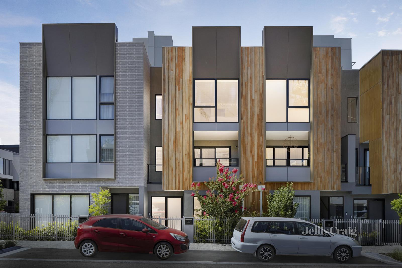 MIXED USE ZONE