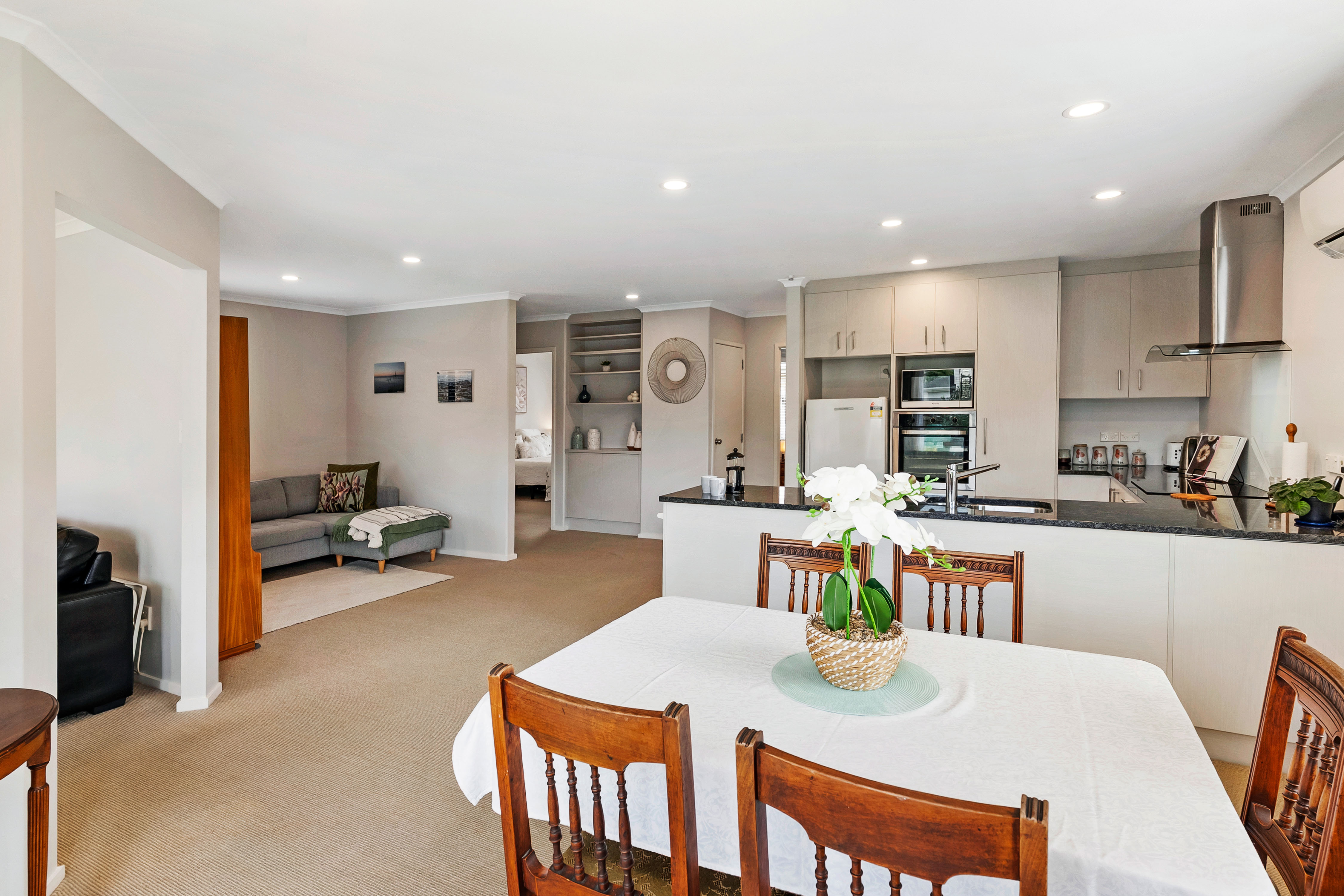 20 Lomas Way, Albany, Auckland - North Shore, 4 Bedrooms, 2 Bathrooms, House