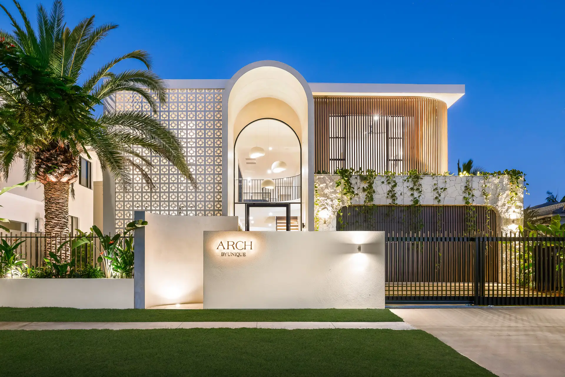 12 RIO VISTA BVD, Broadbeach Waters, Gold Coast, 0 ਕਮਰੇ, 0 ਬਾਥਰੂਮ, House