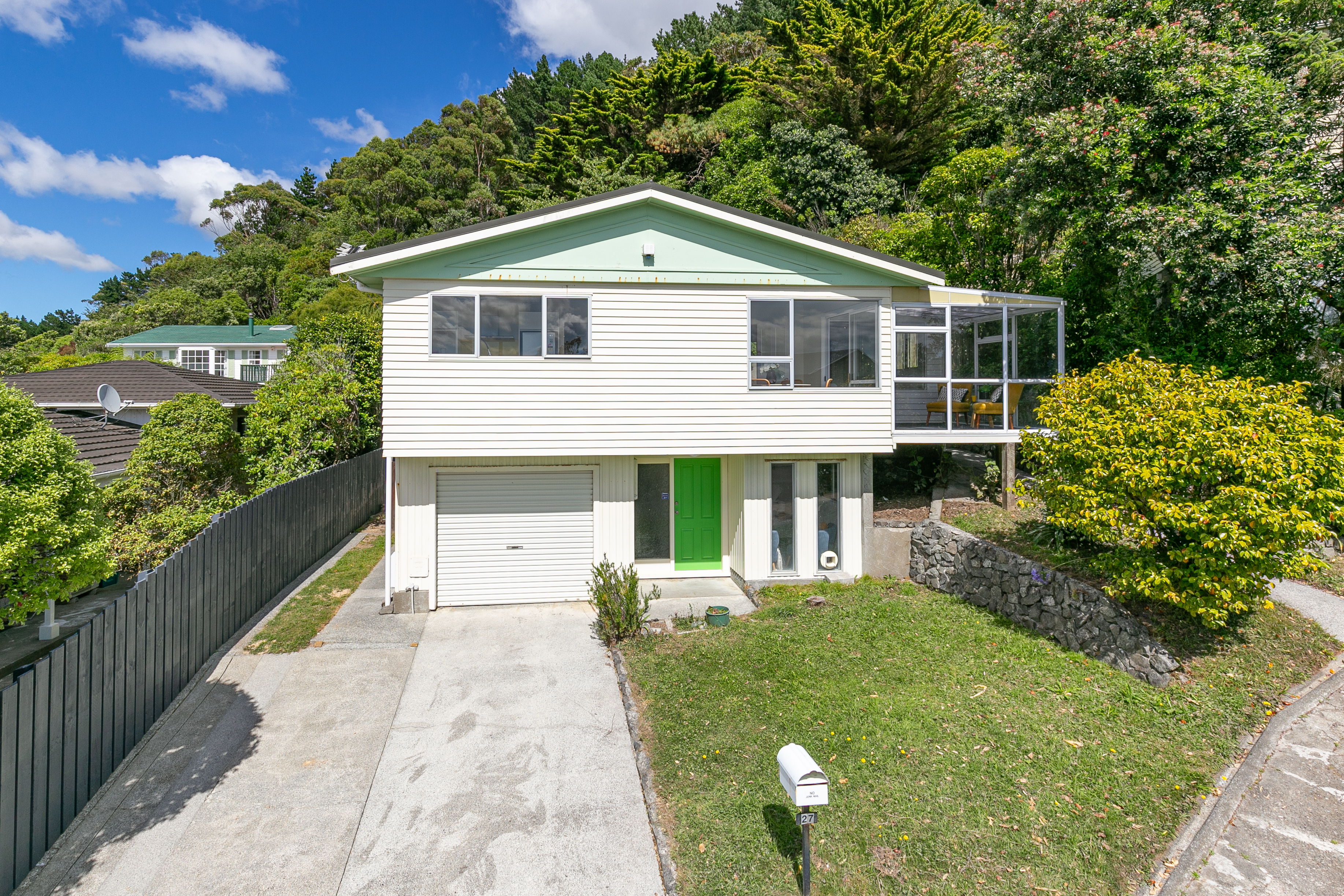 27 Turriff Crescent, Tawa, Wellington City, 4部屋, 1バスルーム, House