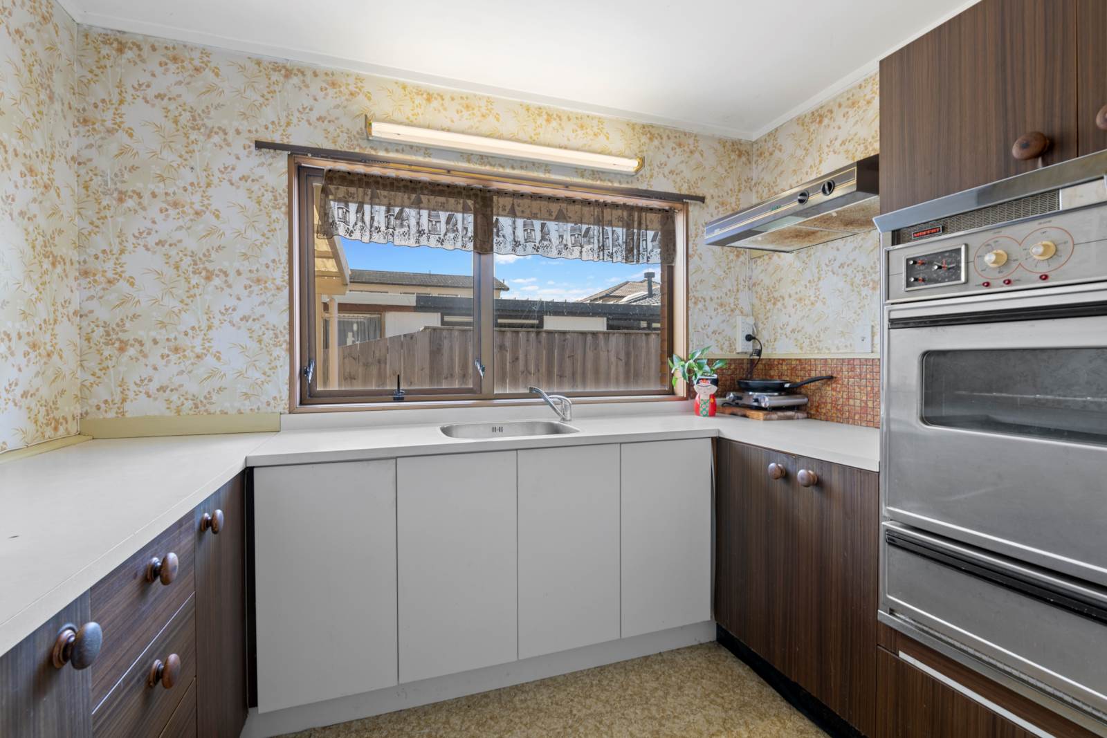 8 West Hoe Road, Orewa, Rodney, 2 Kuwarto, 1 Banyo, House