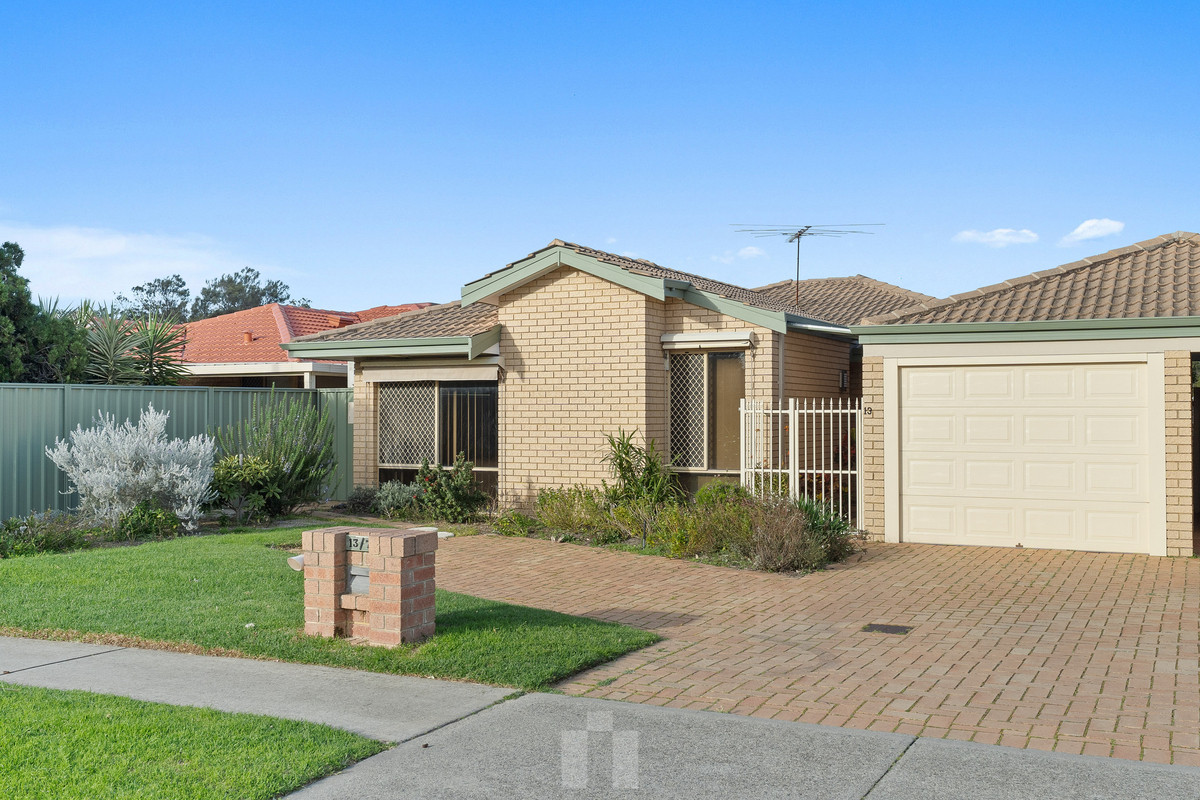 VELLGROVE MEWS UNIT 13 70 VELLGROVE AV, Parkwood, South East Perth, 0 Kuwarto, 0 Banyo, Unit