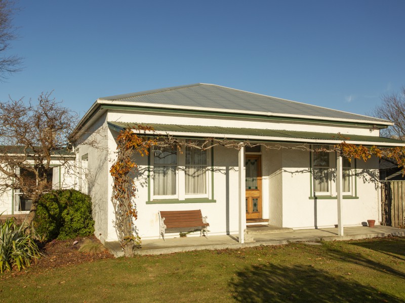 116 Chalmers Avenue, Hampstead
