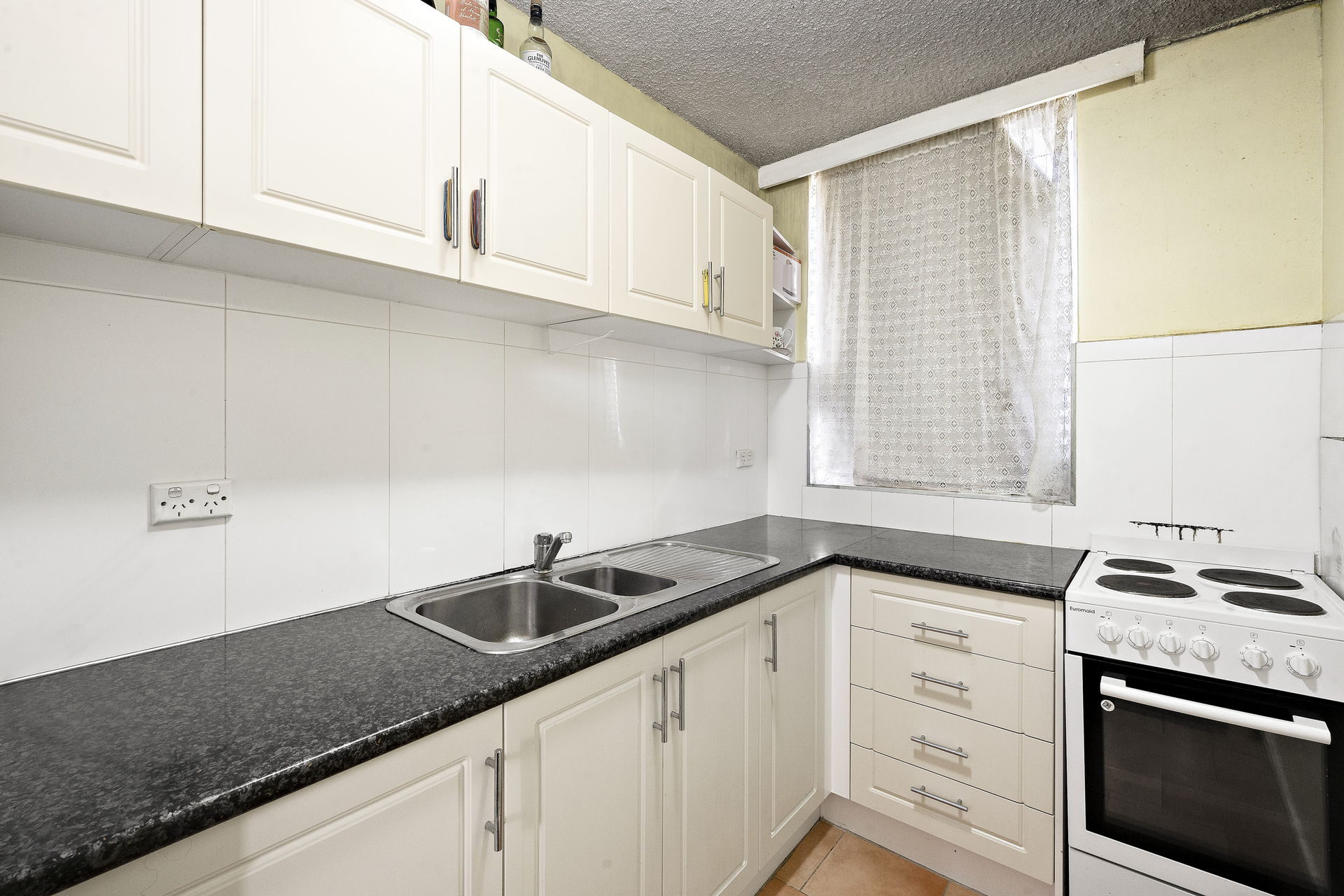 UNIT 14 113 BURWOOD HWY, Burwood East, East Melbourne, 0 Kuwarto, 0 Banyo, Unit