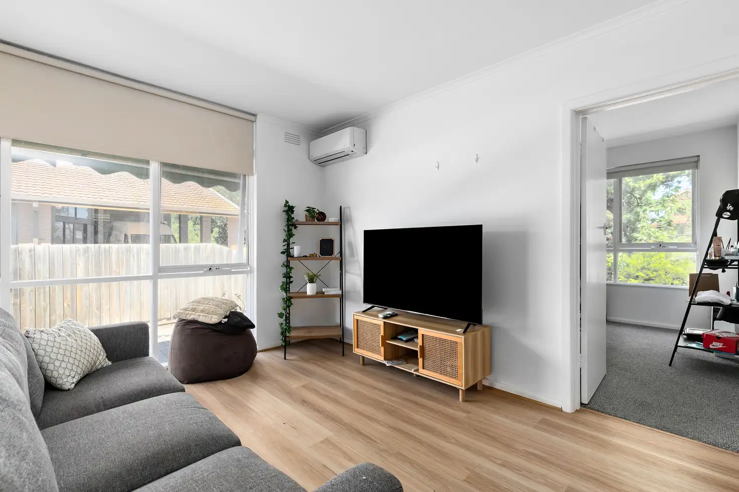 UNIT 1 12 FLETCHER ST, Essendon, North Melbourne, 0 Kuwarto, 0 Banyo, Unit