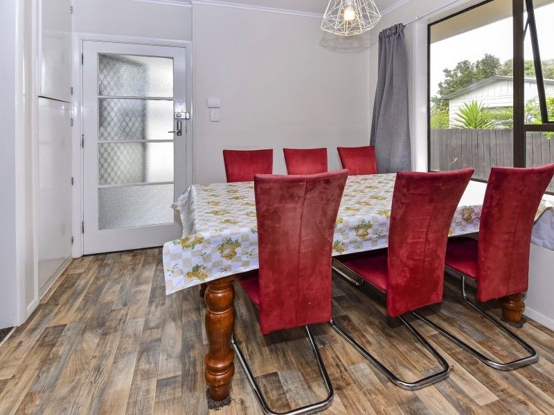2 Mcdougall Street, Manurewa, Manukau City, 6 રૂમ, 1 બાથરૂમ