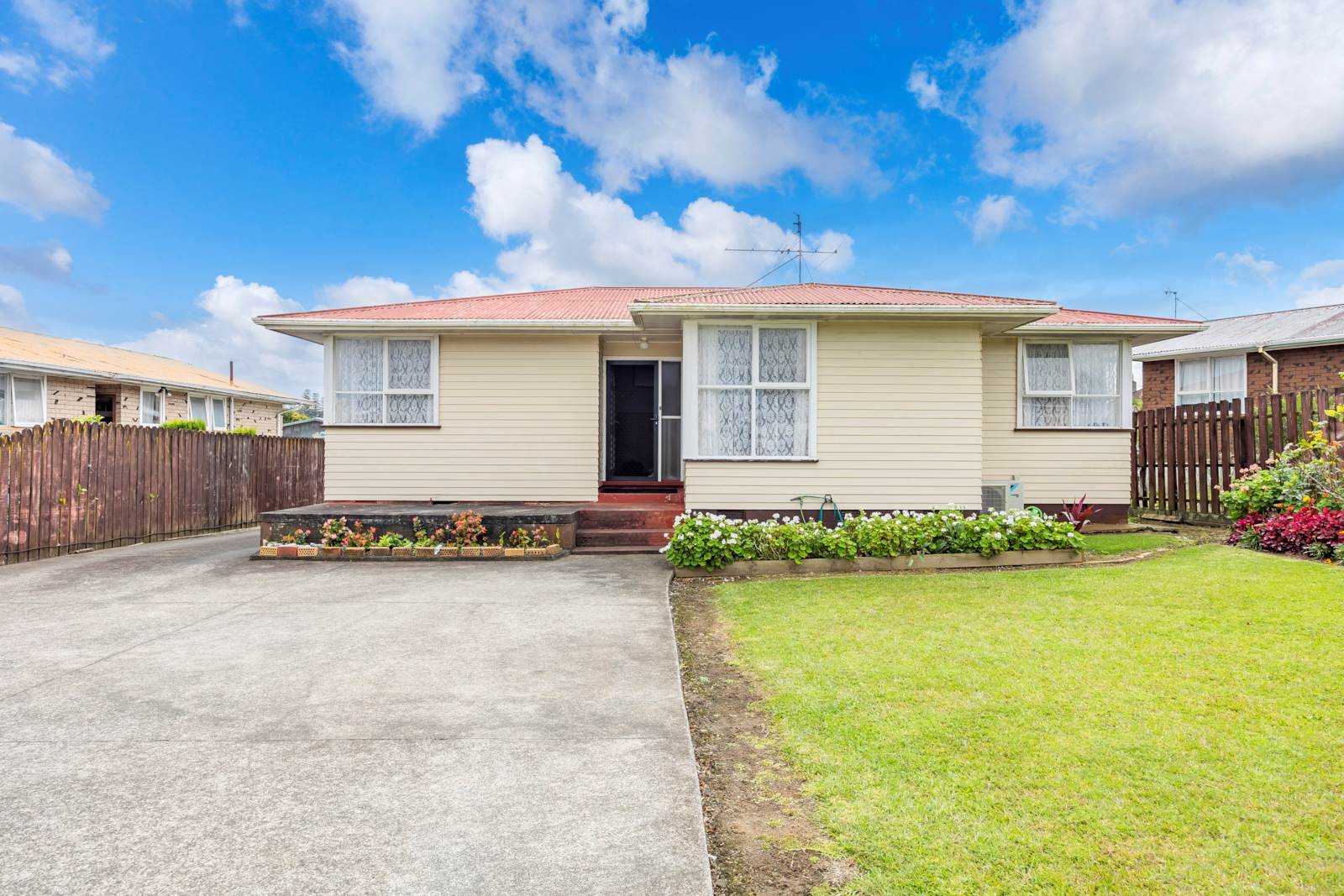 52 Friesian Drive, Mangere, Manukau City, 5 غرف, 0 حمامات, Home & Income