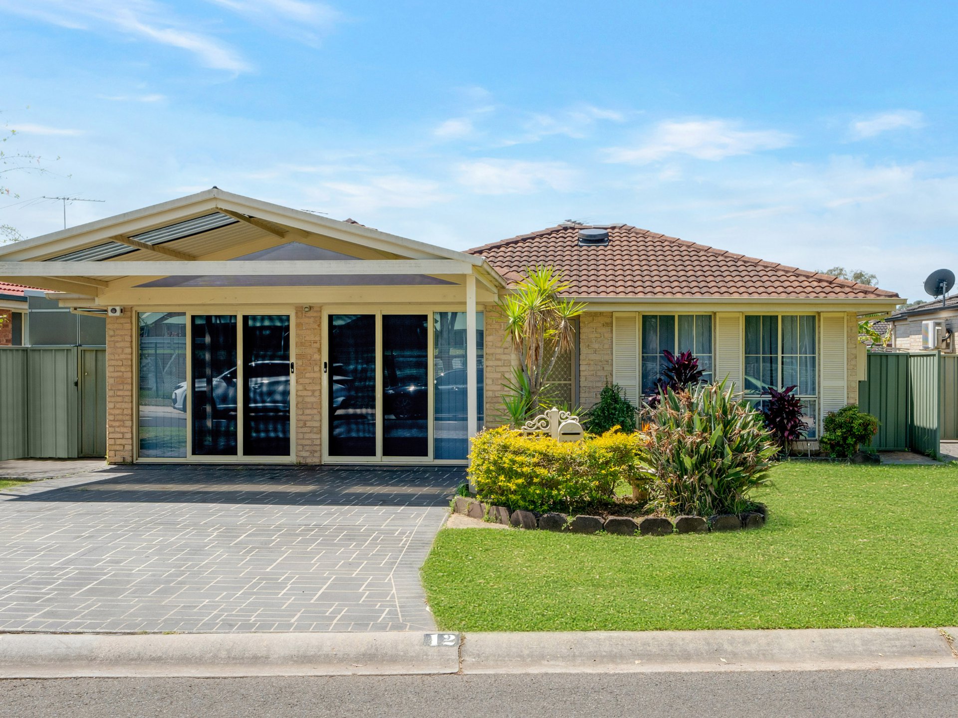 12 BINNAWAY AV, Hoxton Park, South Western Suburbs, 0房, 0浴, House