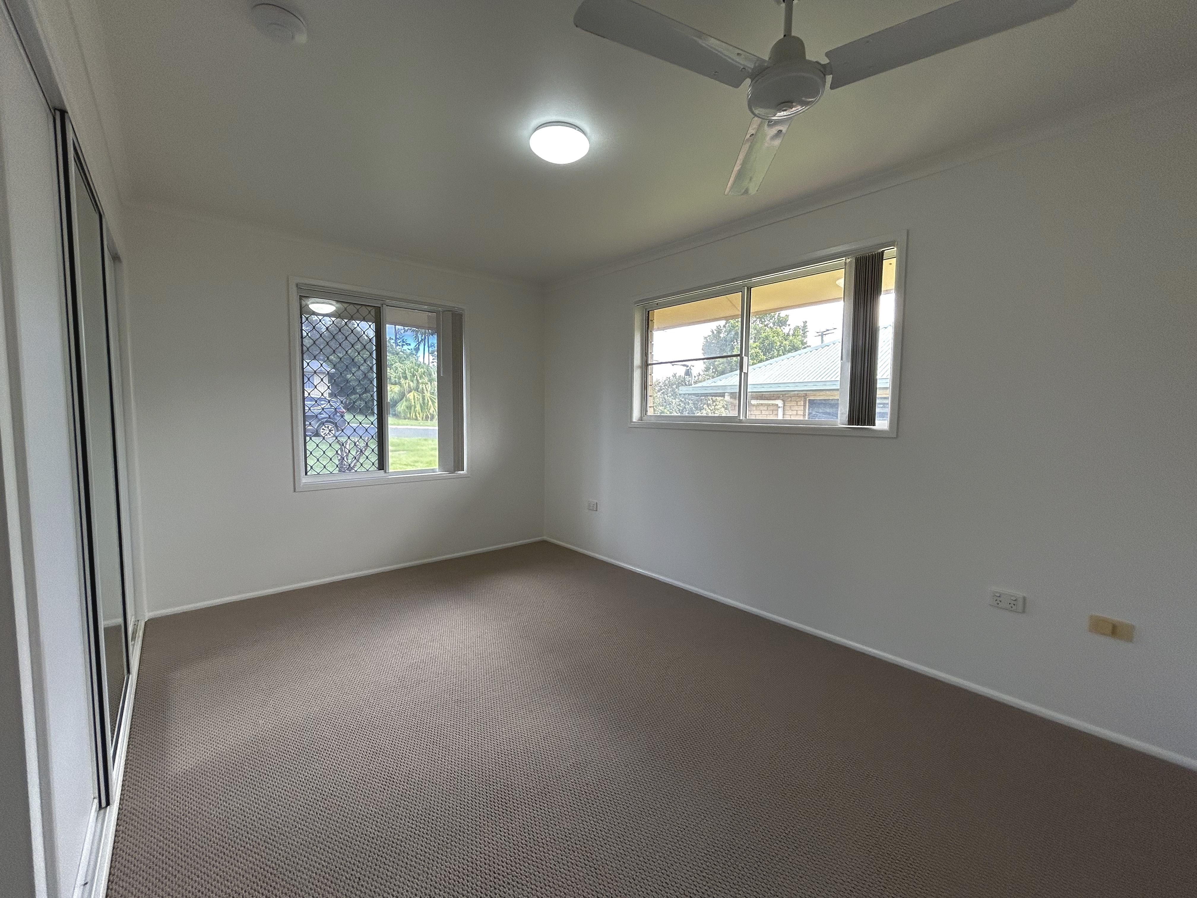 5A LILY ST, SOUTHSIDE QLD 4570, 0房, 0浴, Townhouse