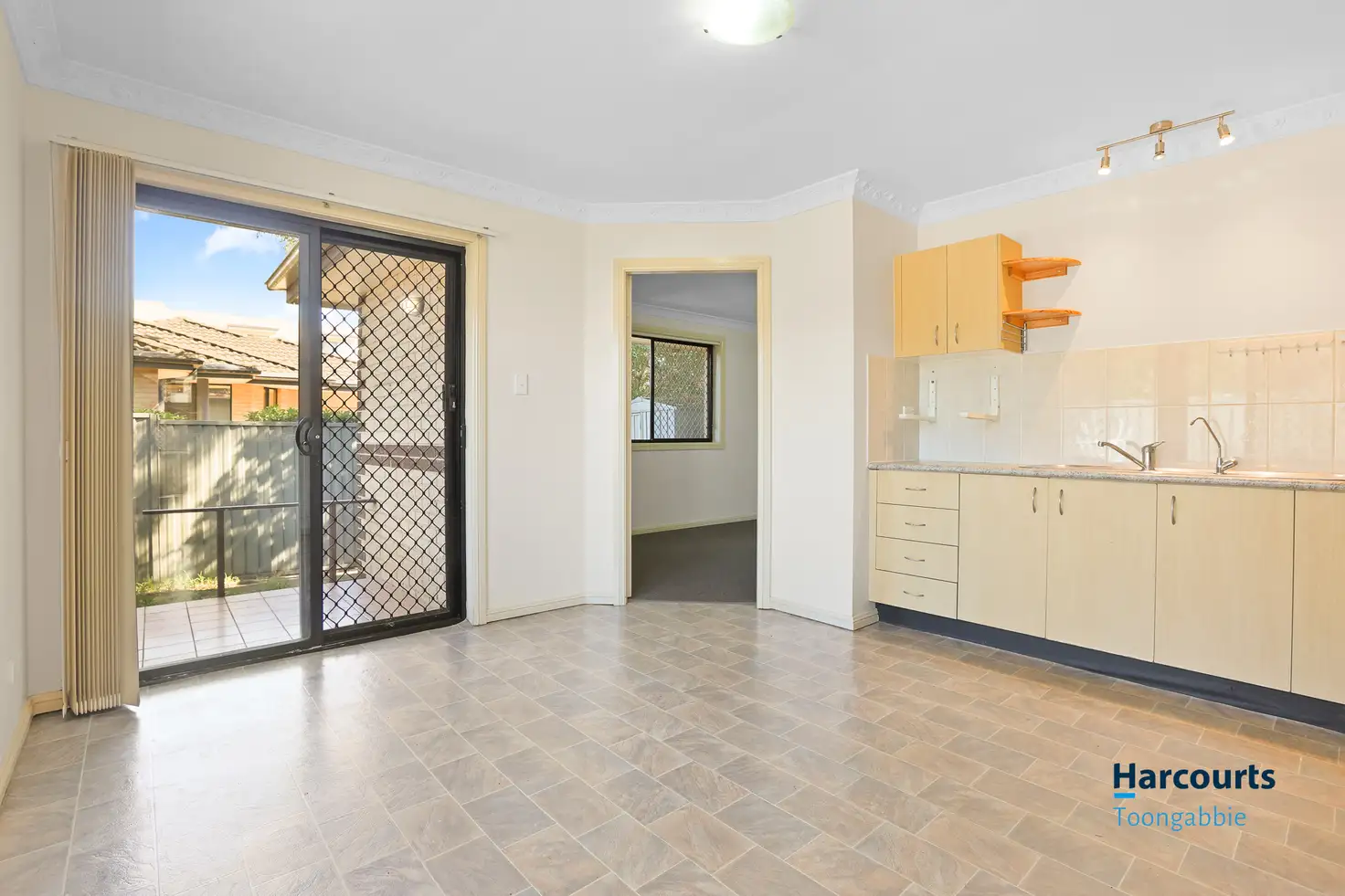 UNIT 6 17 GIRRAWEEN RD, Girraween, Parramatta (Northwest suburbs), 0房, 0浴, House