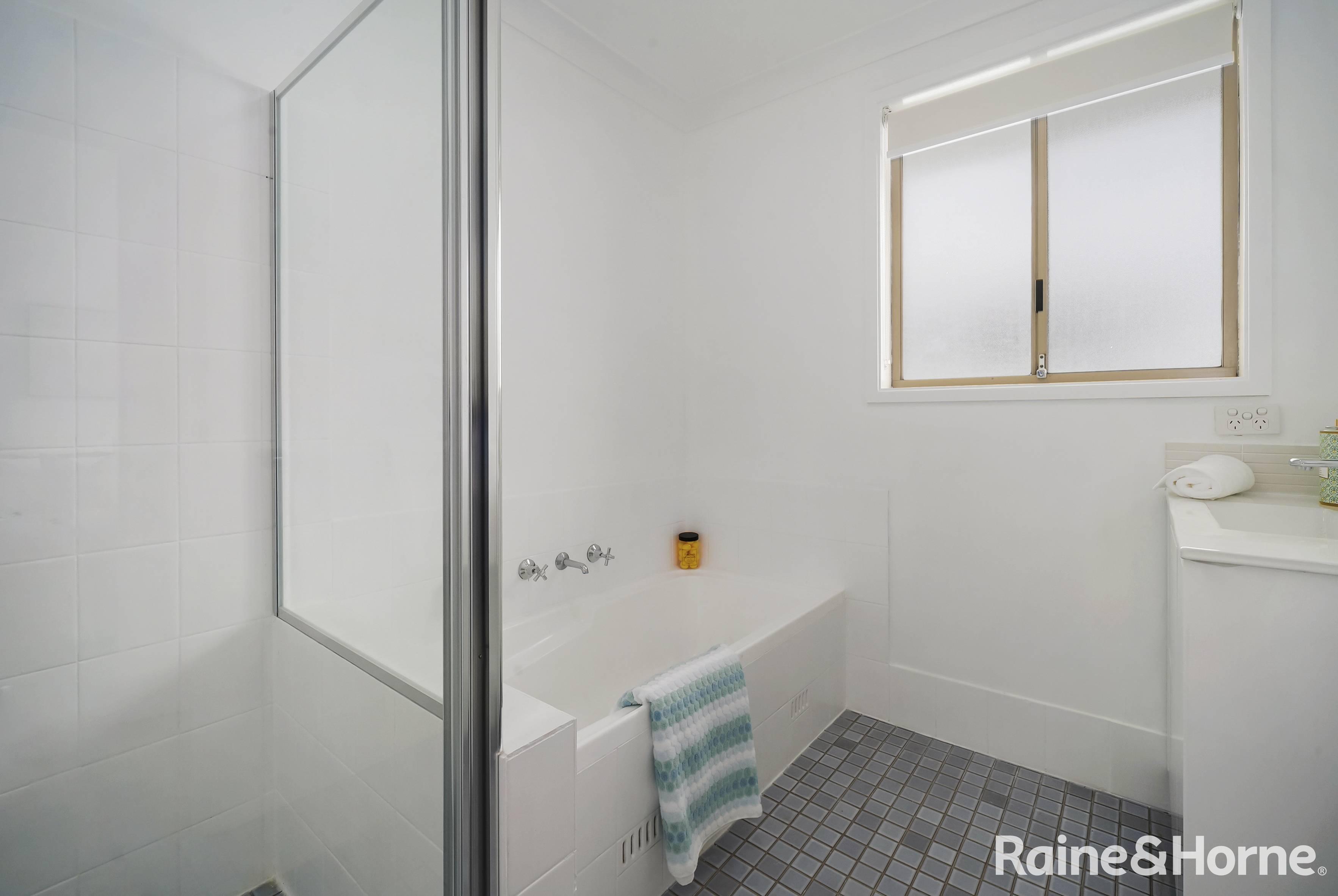 VILLA 9 1-3 GORDON AV, Ingleburn, Macarthur Region, 0 Schlafzimmer, 0 Badezimmer, House