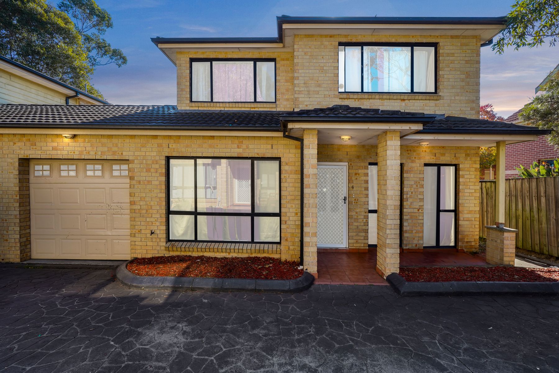 UNIT 6 15 HISHION PL, Georges Hall, South Western Suburbs, 0 Kuwarto, 0 Banyo, Townhouse