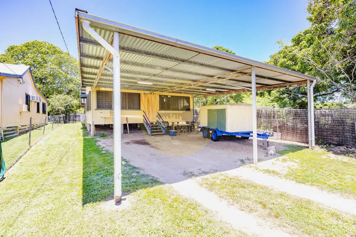 96 STUBLEY ST, Charters Towers City, Townsville, 0 غرف, 0 حمامات, House