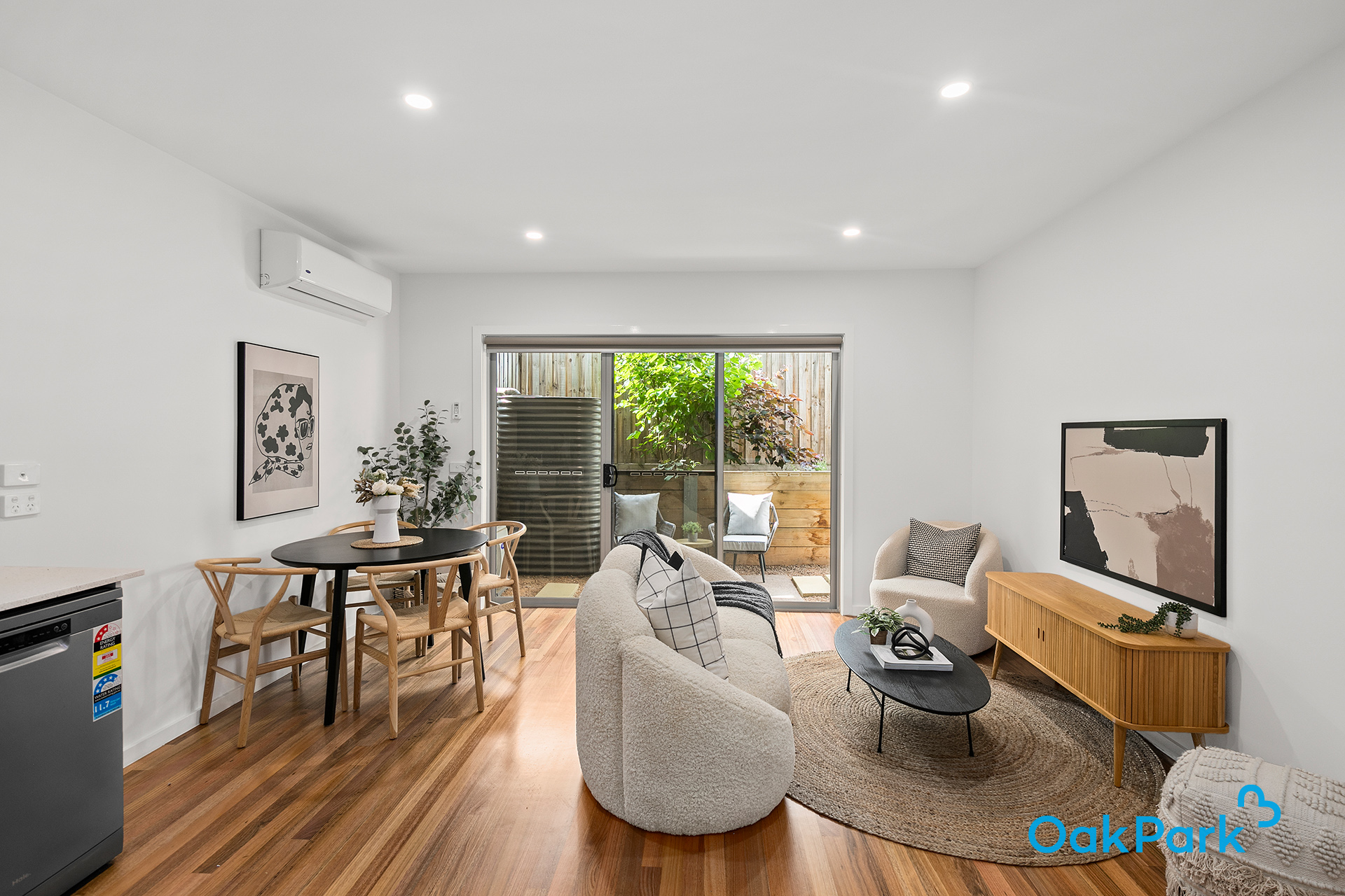 UNIT 30 21 STATION RD, Oak Park, North Melbourne, 0部屋, 0バスルーム, Townhouse
