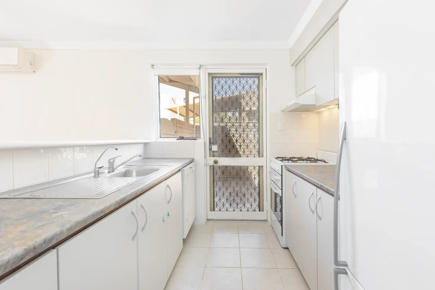 PENINSULA VILLAGE ONE UNIT 109 2 WALL ST, Maylands, North East Perth, 0 Kuwarto, 0 Banyo, Townhouse