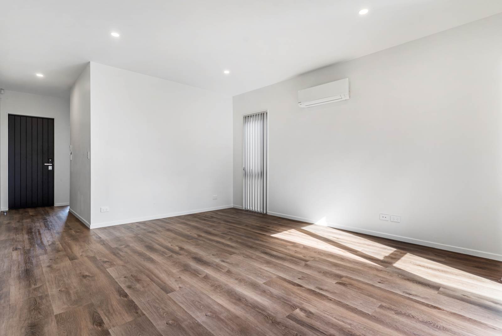 18 Puwha Street, Massey, Waitakere City, 3 ਕਮਰੇ, 2 ਬਾਥਰੂਮ, House